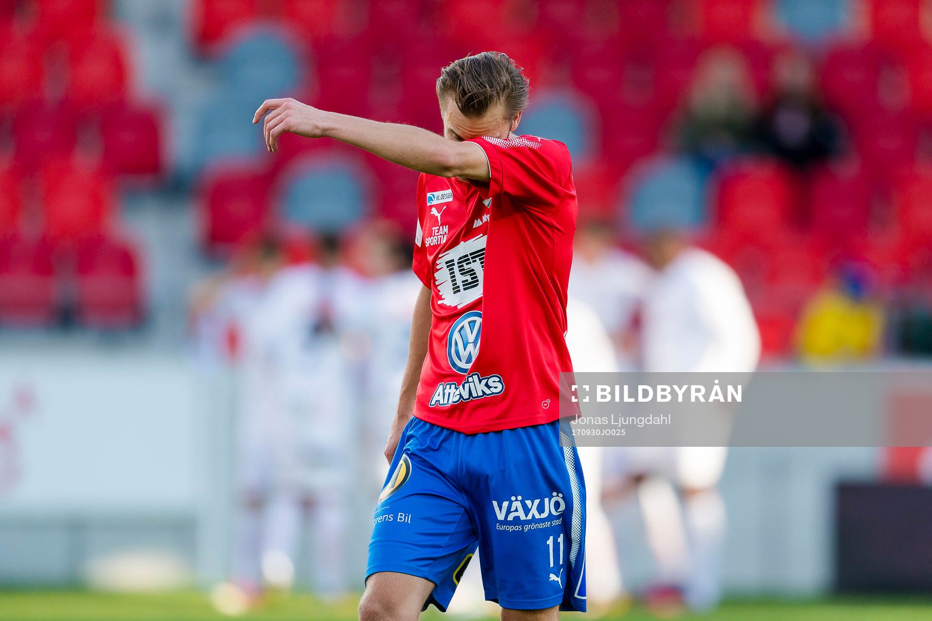 Östers Månz Karlsson deppar