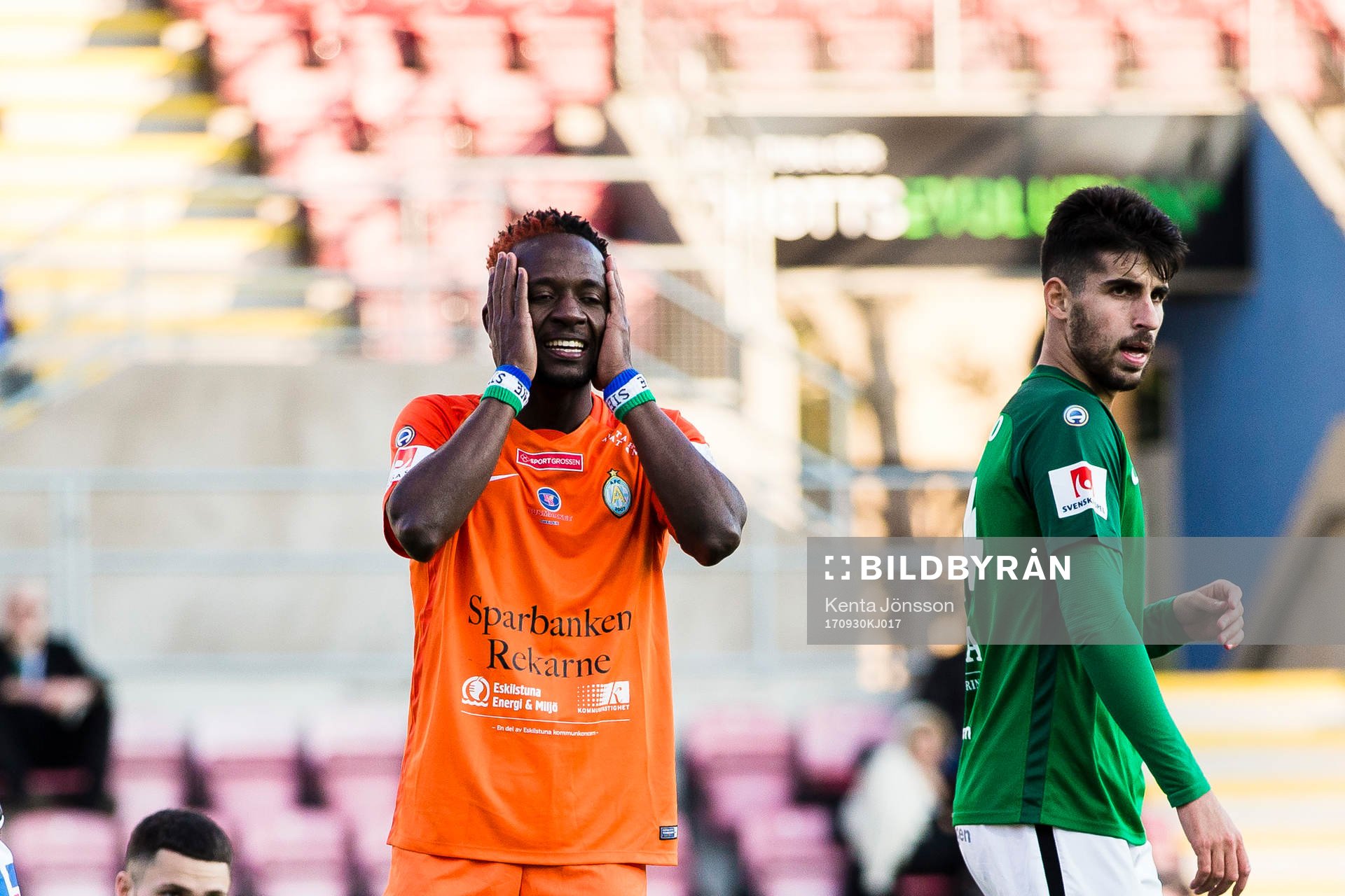 AFC Eskilstunas Mohamed Buya Turay deppar