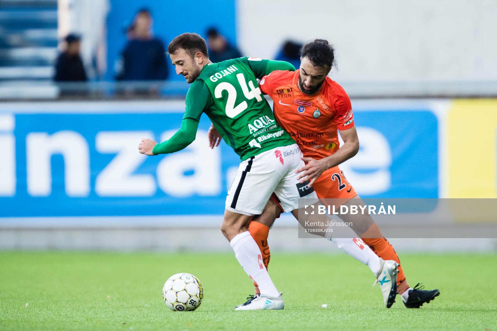 Jönköpings André Calisir och AFC Eskilstunas Sharif