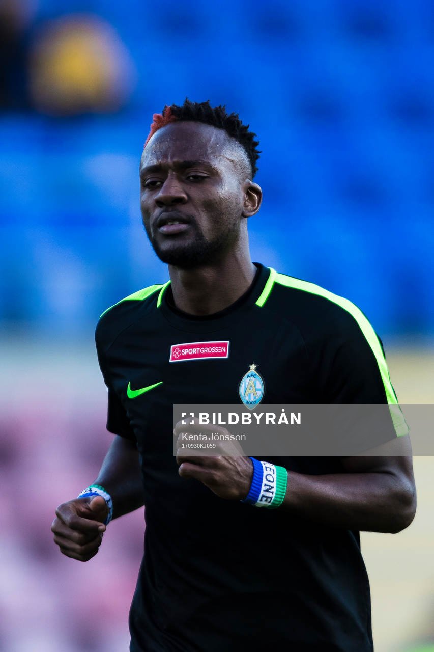 AFC Eskilstunas Mohamed Buya Turay innan fotbollsmatchen i