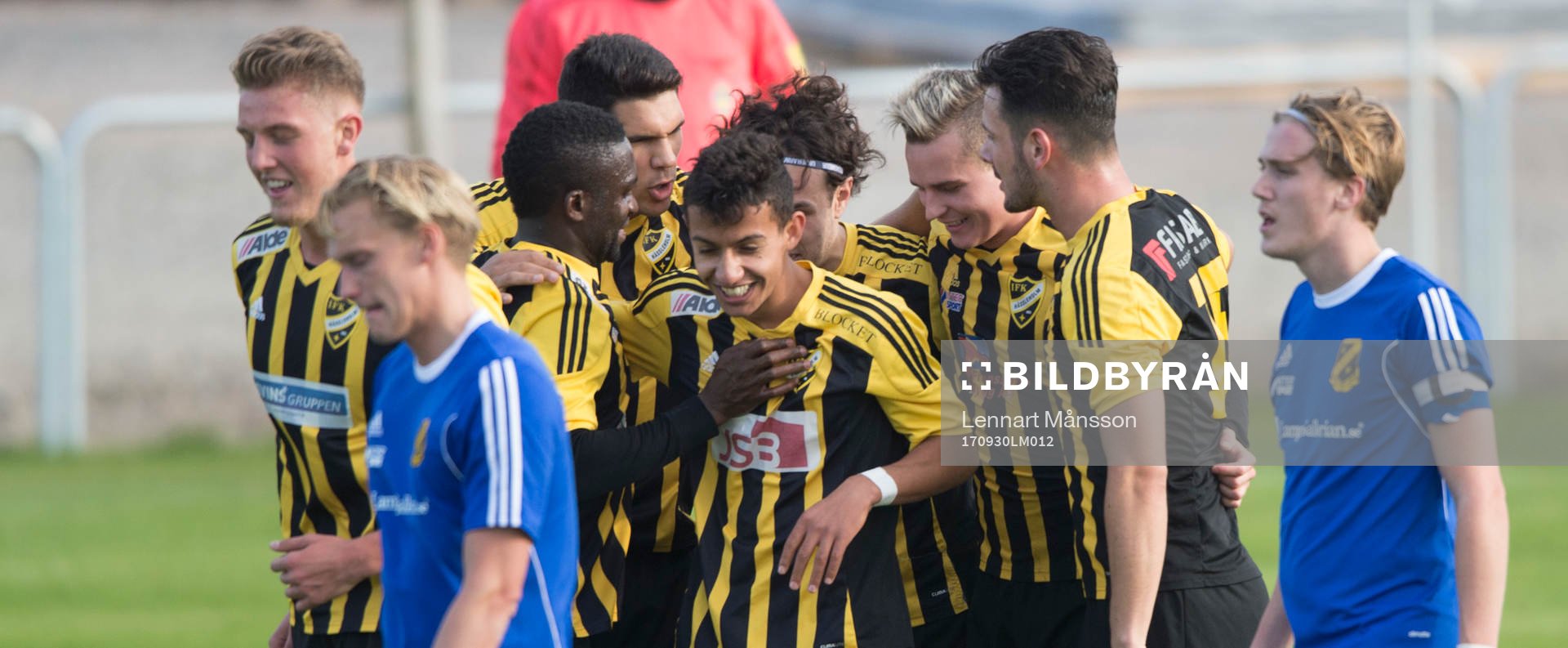 IFK Hässleholms jublar i matchen i division 2 mellan IFK