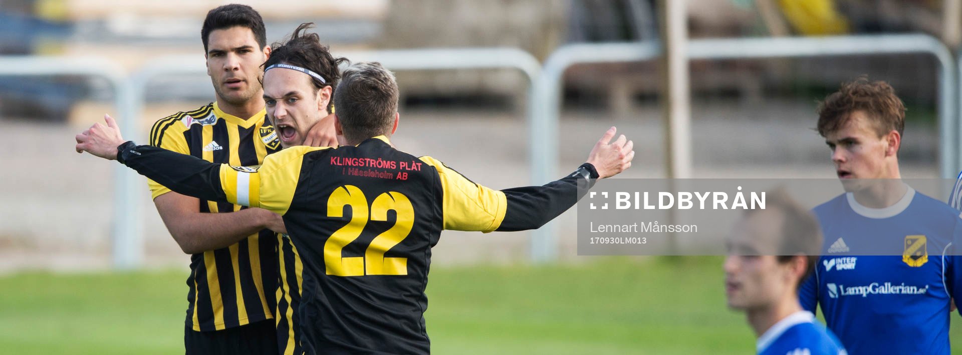 IFK Hässleholms Karim Al-Asi grattas i matchen i division