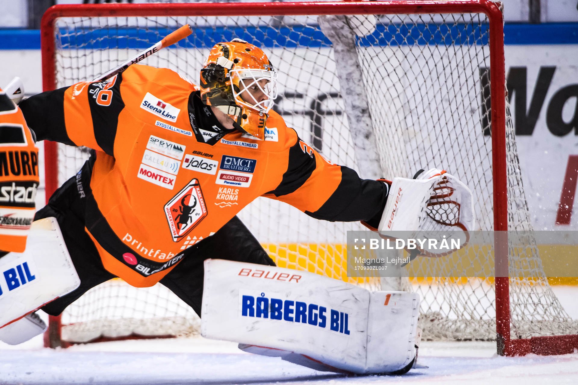 Karlskronas målvakt Henrik Lundberg släpper in 0-1 från