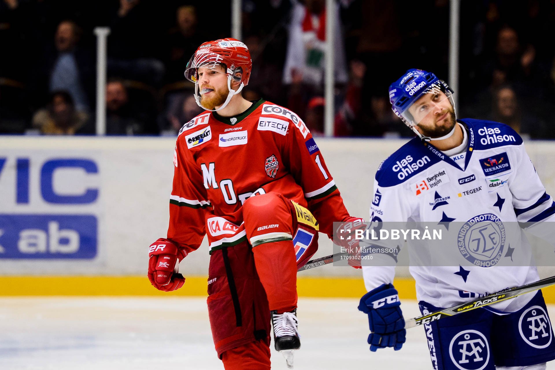 Modos Sam Marklund jublar samtidigt som Leksands Alex