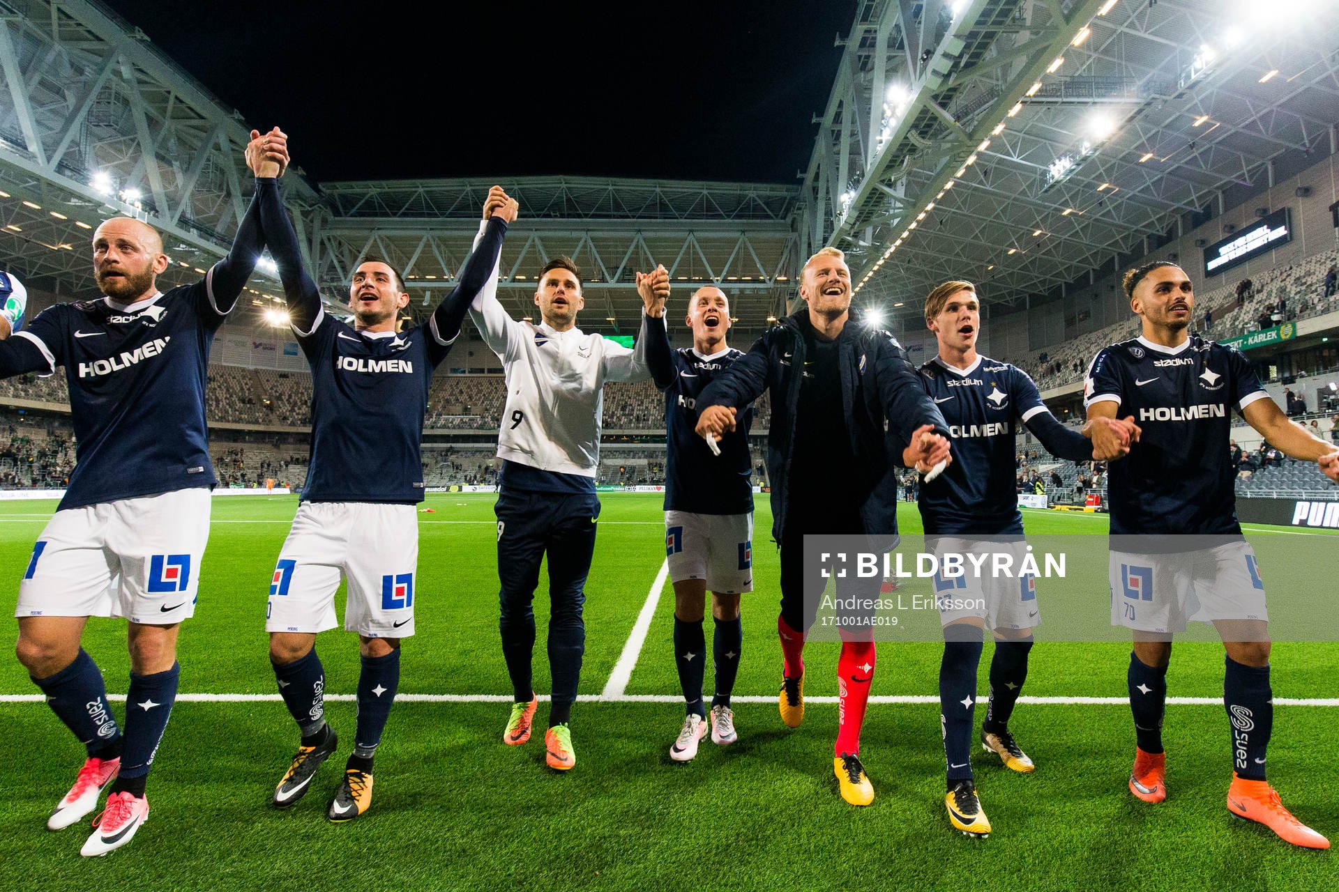 Norrköpings spelare jublar efter fotbollsmatchen i Allsvenskan mellan Hammarby och Norrköping den 1 oktober 2017 i Stockholm. 
