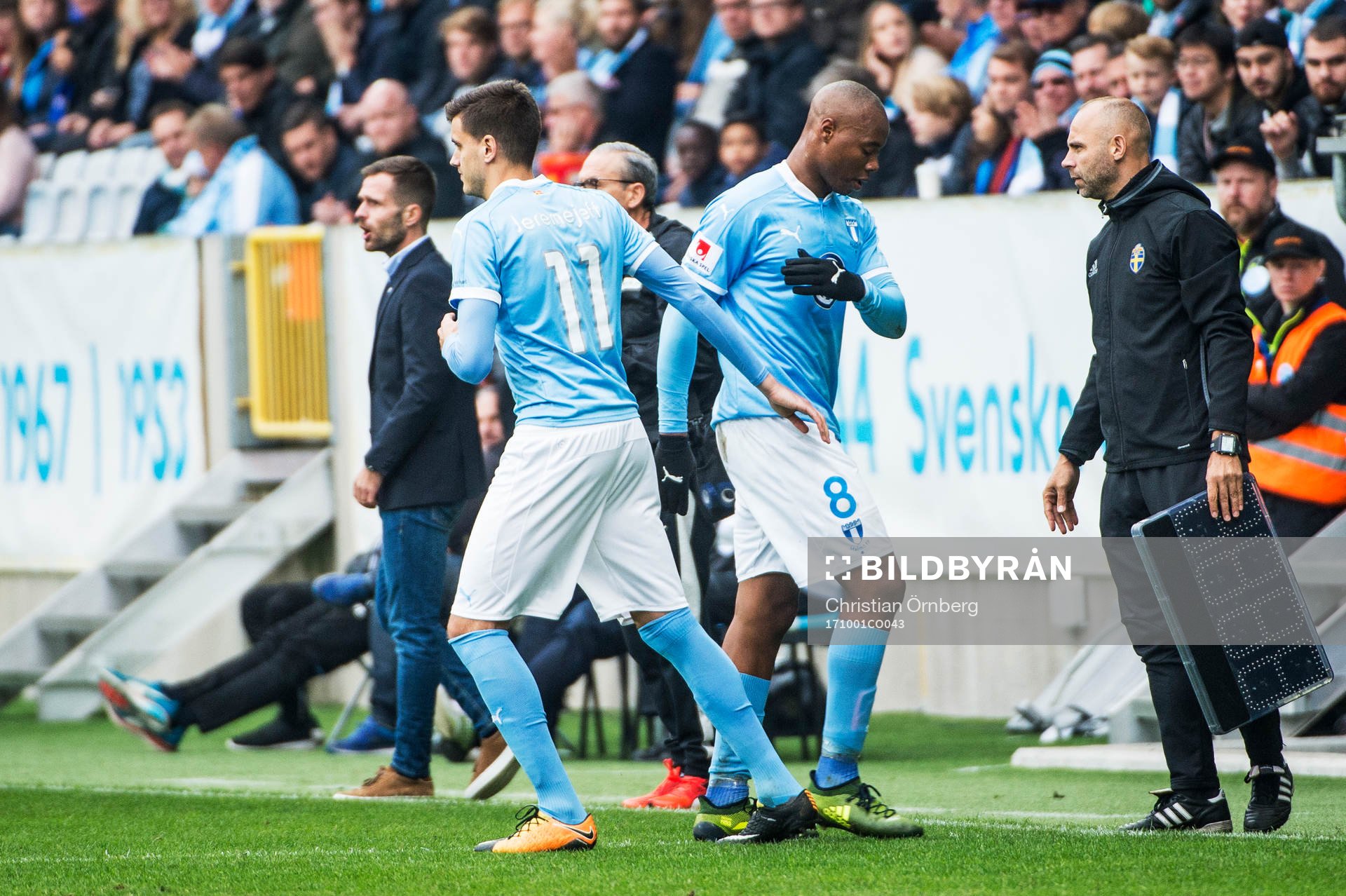 Malmö FFs Alexander Jeremejeff kommer in och Carlos