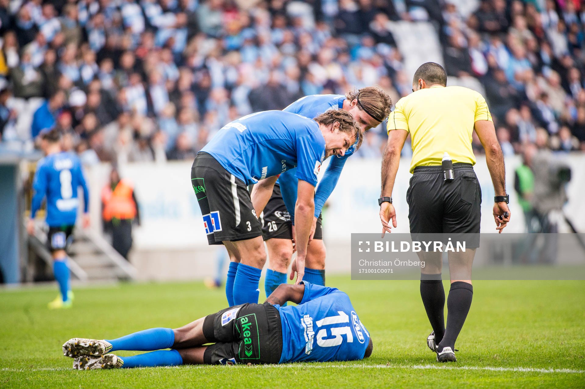 Halmstads Fredrik Liverstam och Alexander Berntsson kollar