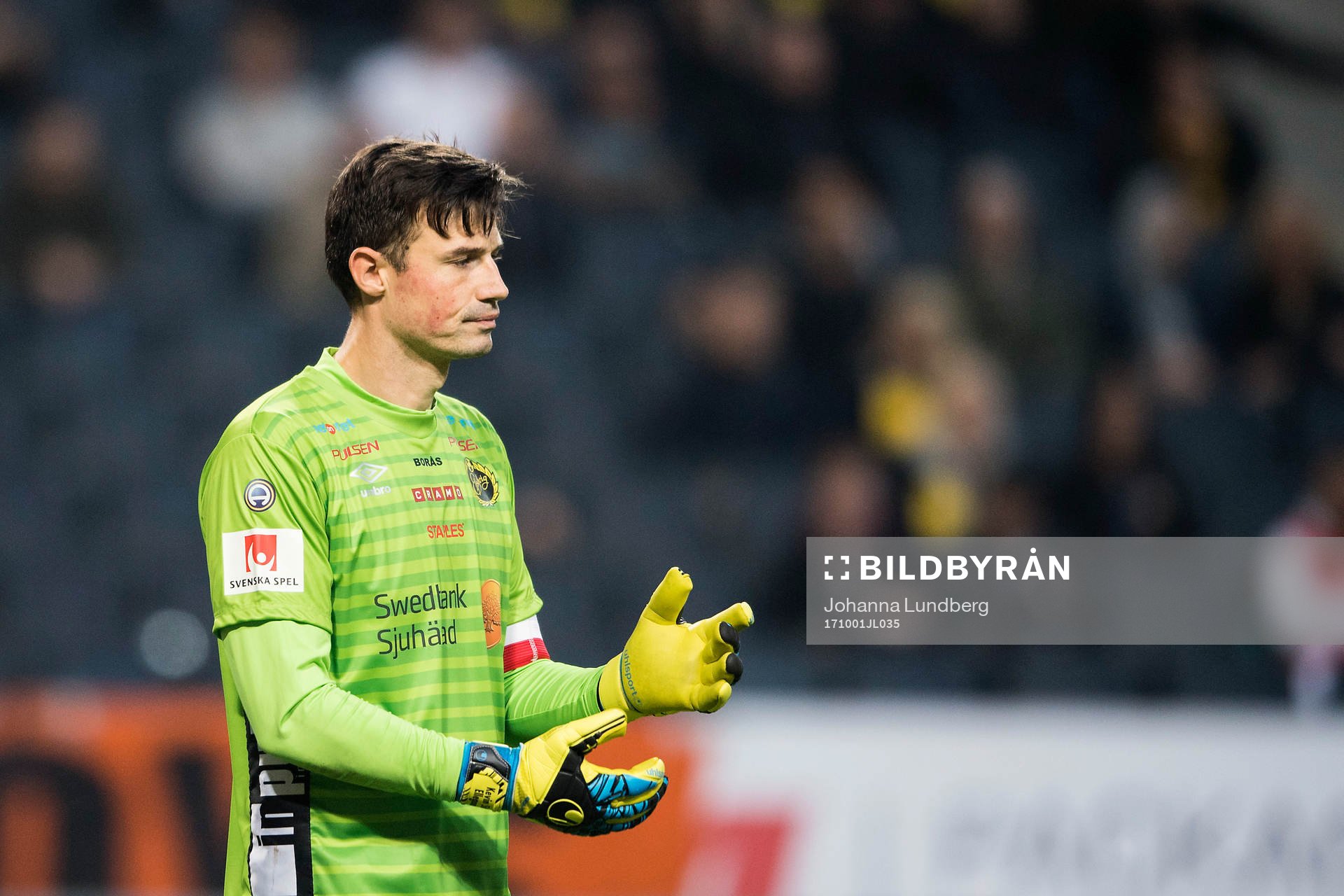 Elfsborgs målvakt Kevin Stuhr Ellegaard deppar