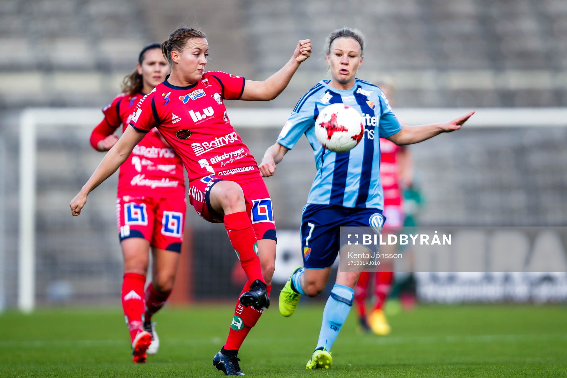 Djurgårdens Katrin Schmidt  och Linköpings Kristine Minde