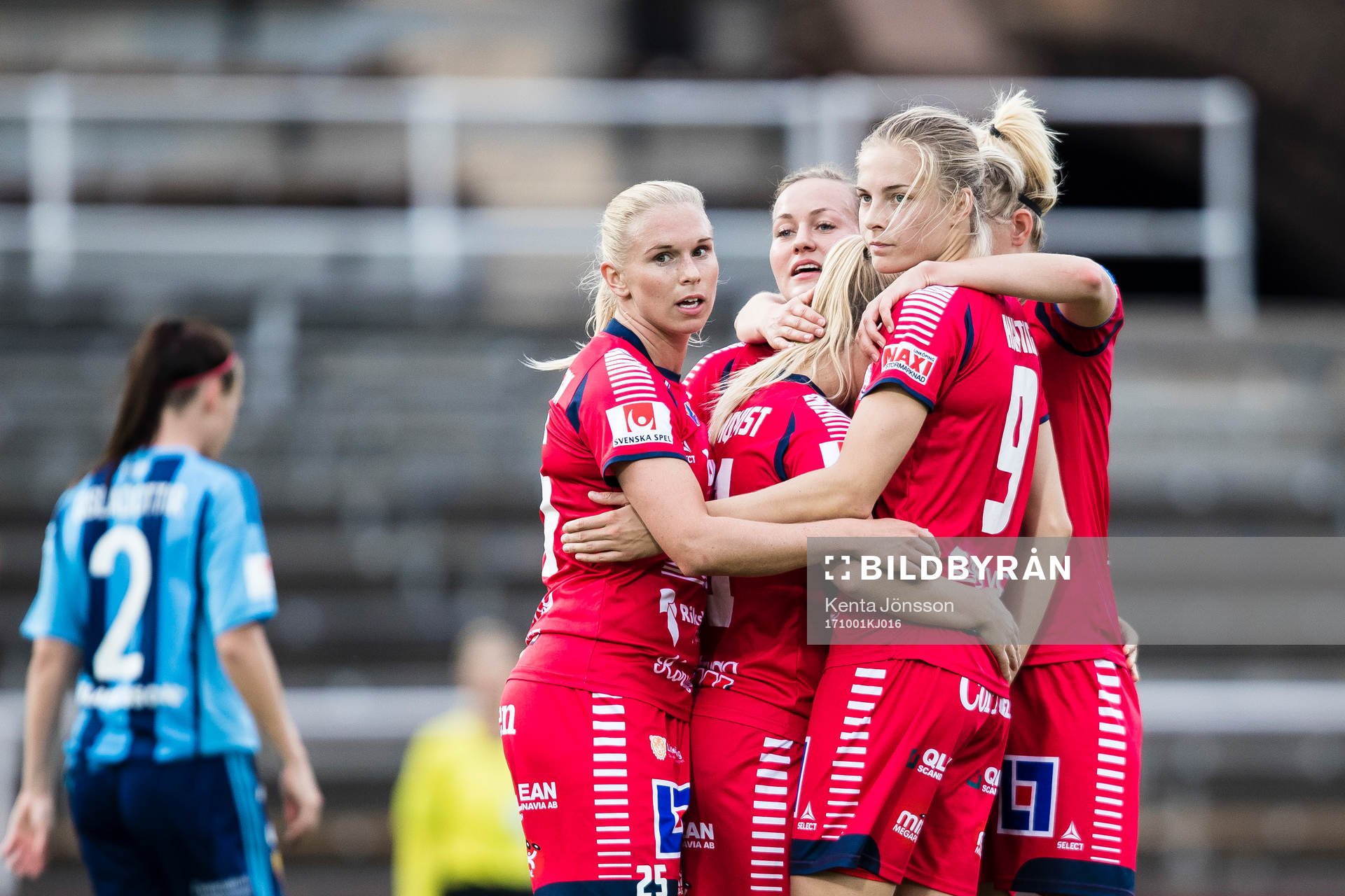 Linköpings Kristine Minde jublar med lagkamrater