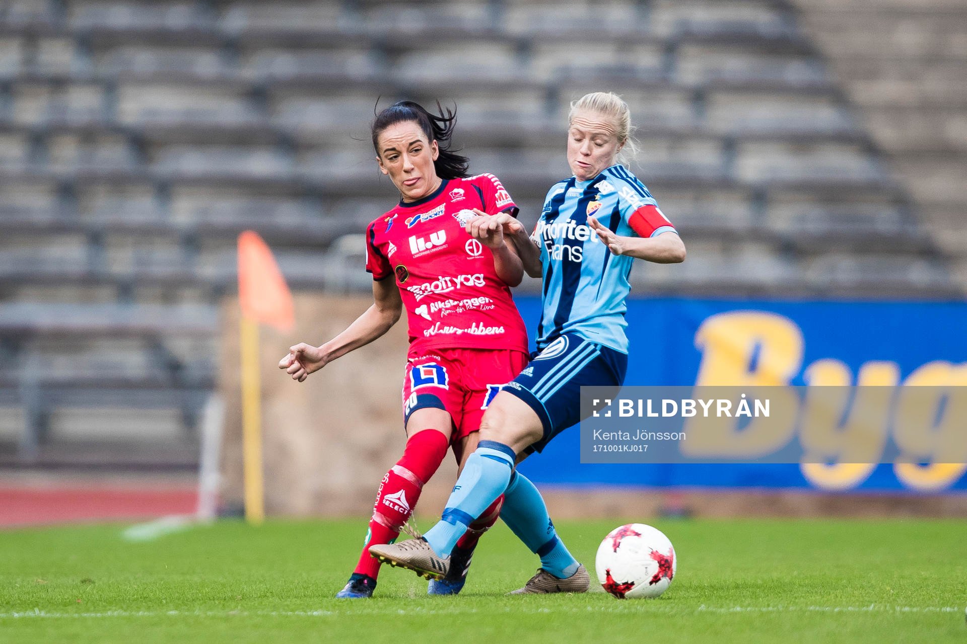 Linköpings Anna Oscarsson och Djurgårdens Mia Jalkerud