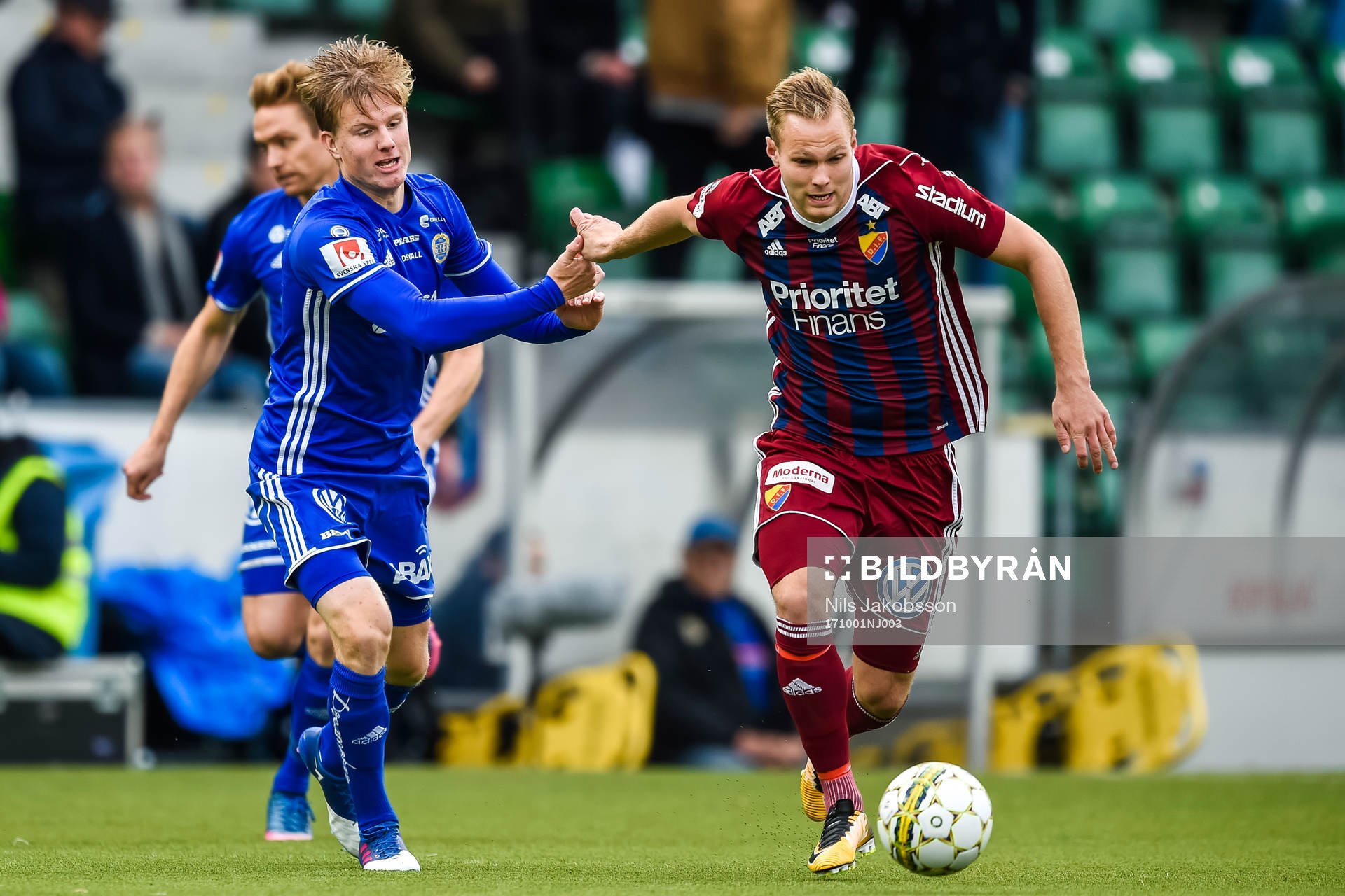Sundsvalls Eric Björkander och Djurgårdens Gustav Engvall