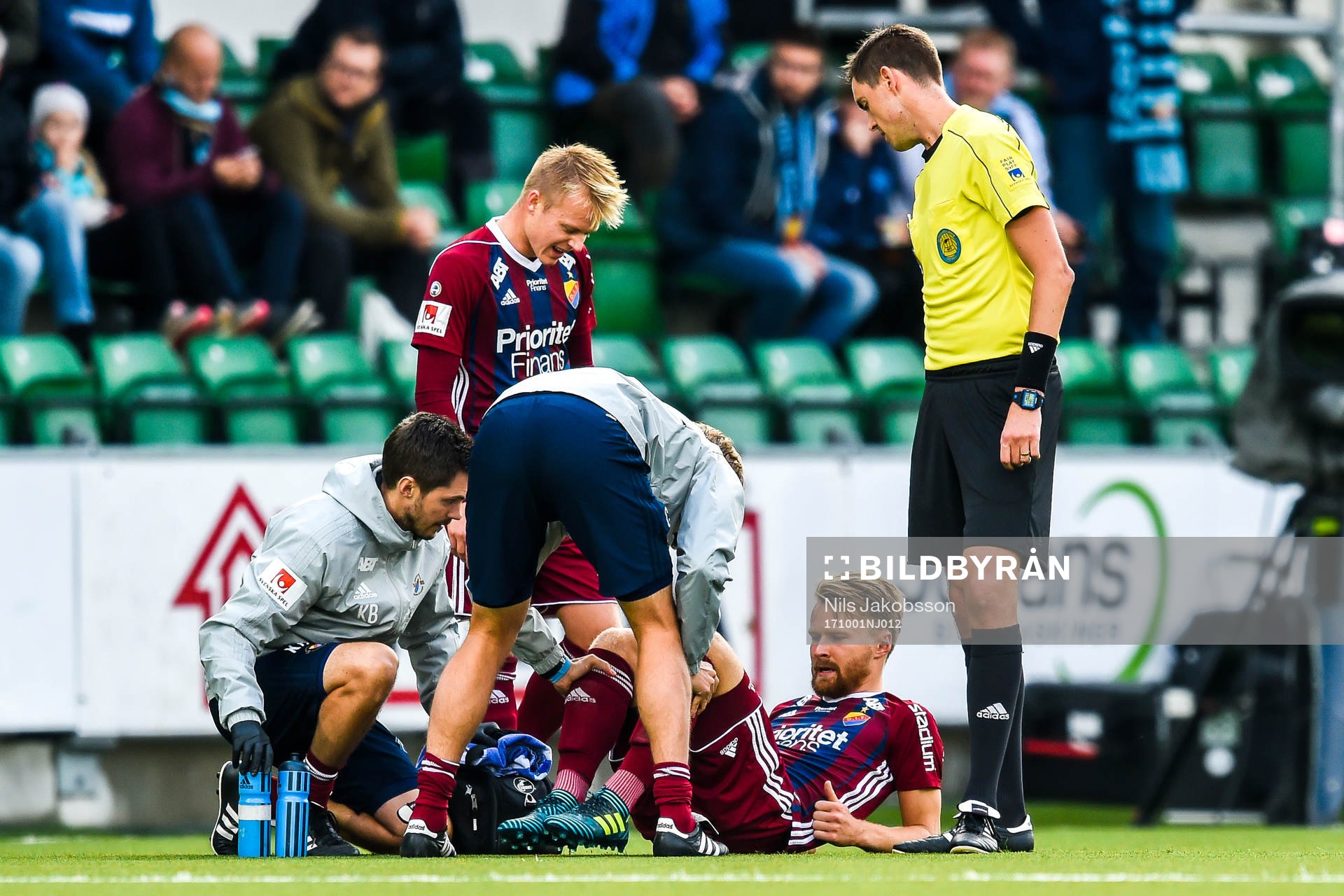 Djurgårdens Jacob Une Larsson får vård