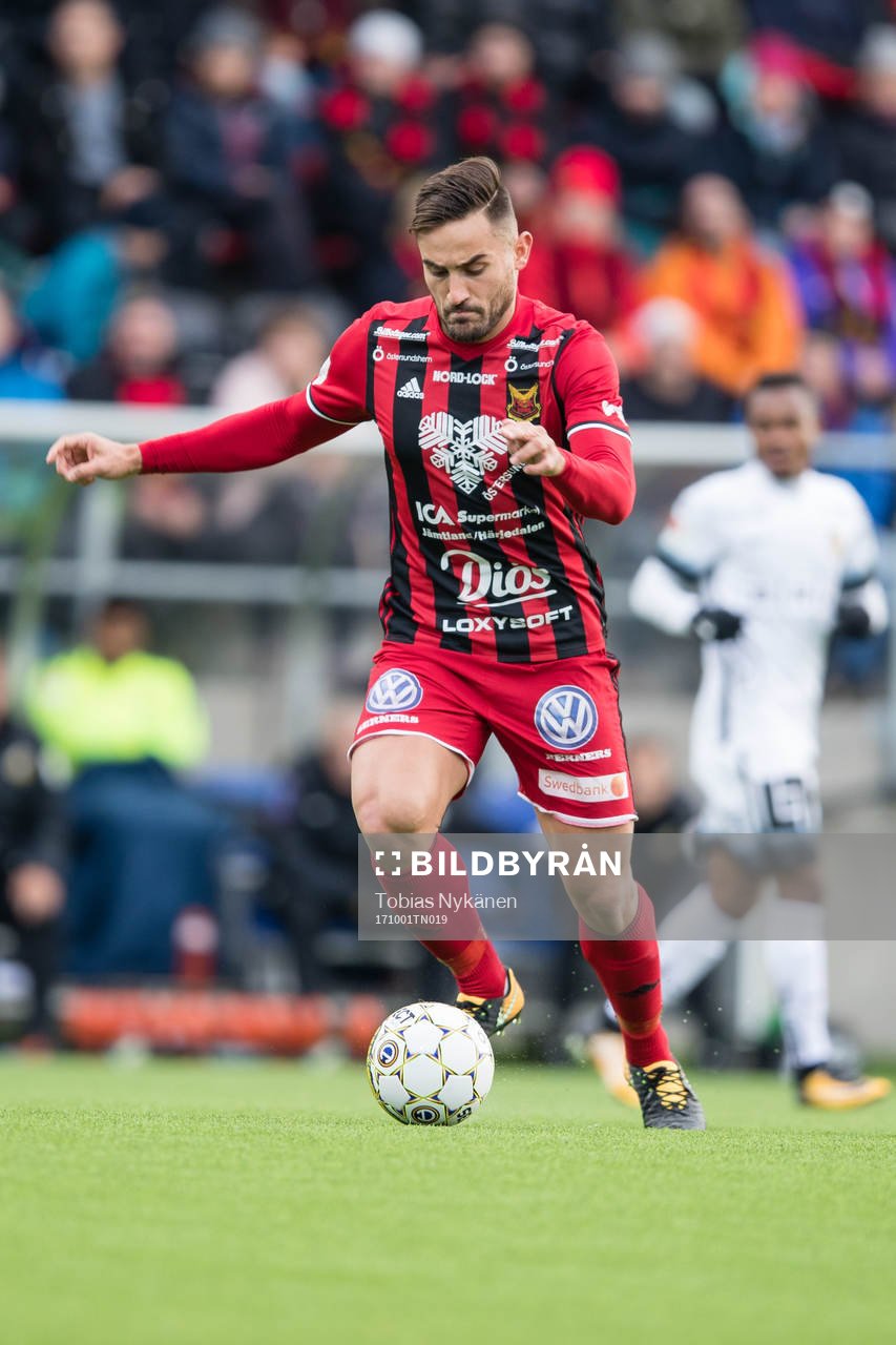 Östersunds Sotirios Papagiannopoulos under fotbollsmatchen i Allsvenskan mellan Östersund och Häcken den 1 oktober 2017 i Östersund.