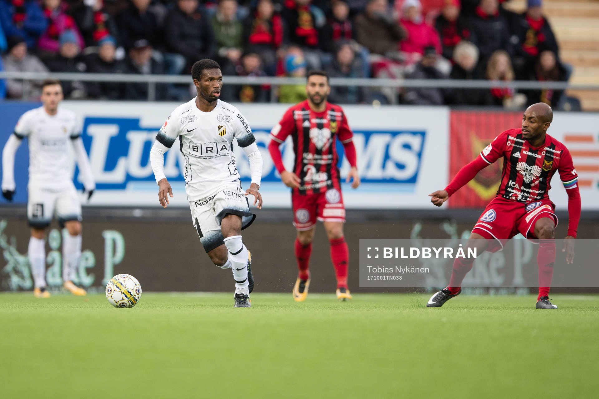 Häckens Mohammed Abubakari mot Östersunds Fouad Bachirou