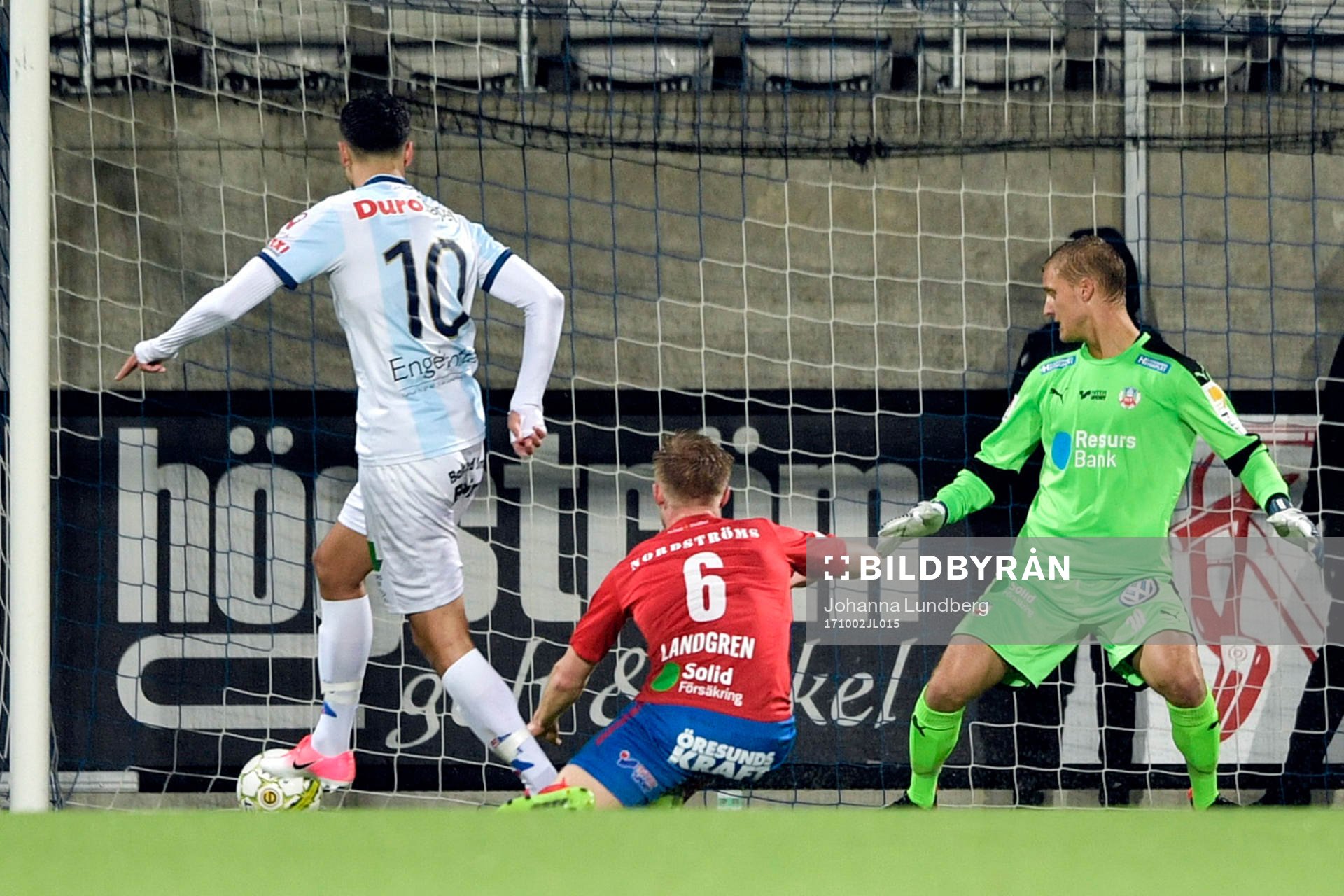 Gefles Deniz Hummet gör 1-0 bakom Helsingborgs målvakt