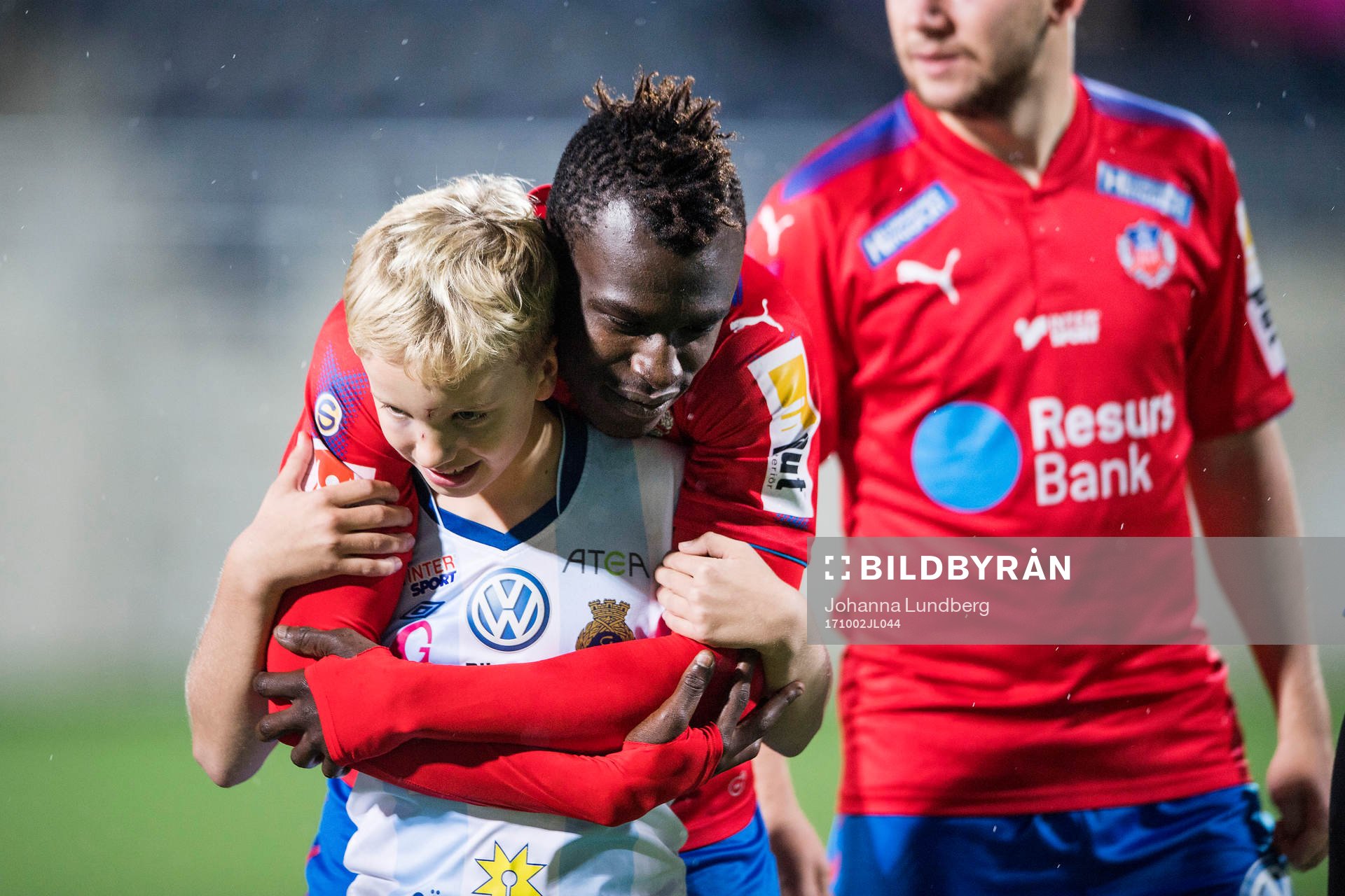 Helsingborgs Edwin Gyimah kramar om sin matchknatte