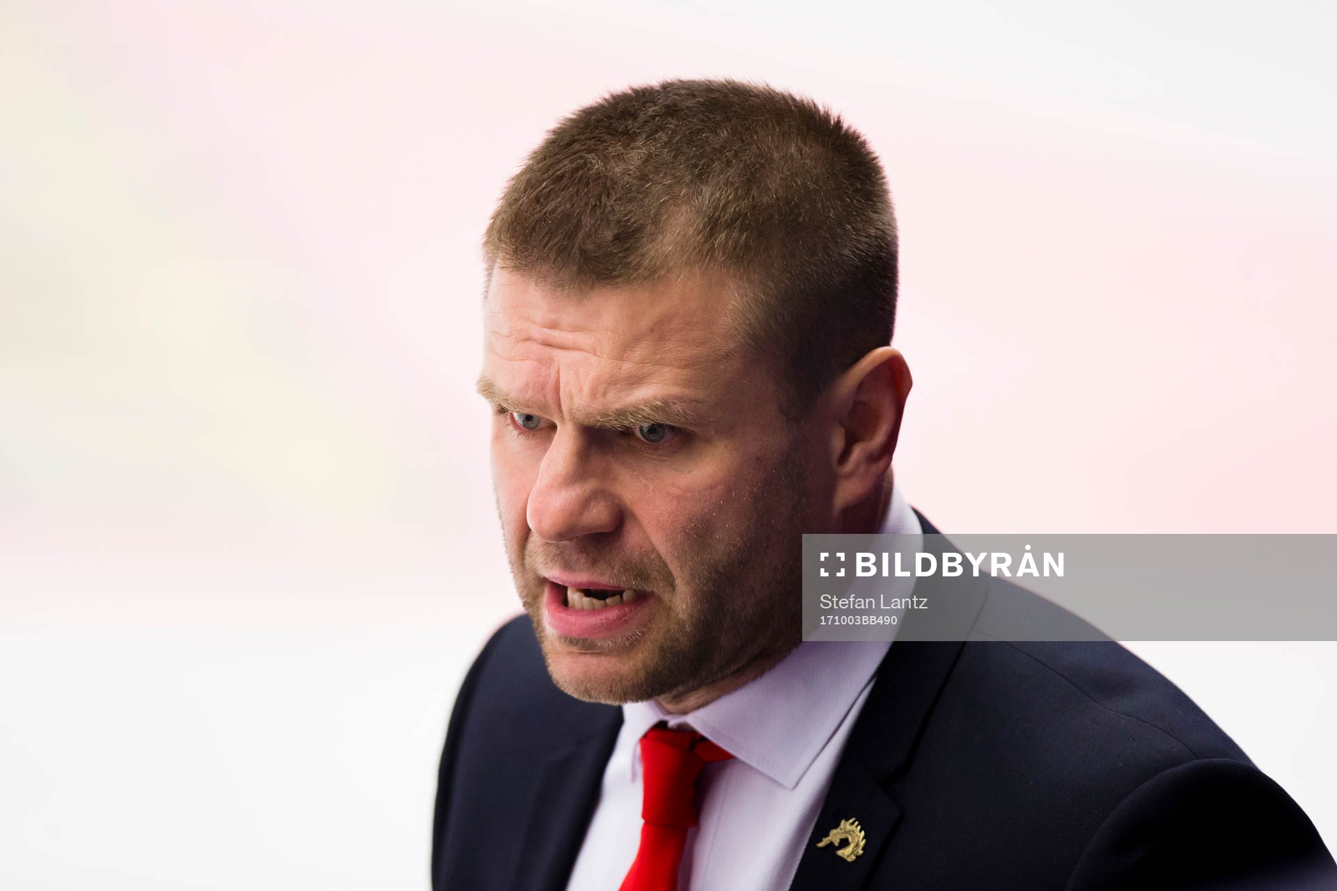 Vaclav Varada head coach of Ocelari Trinec