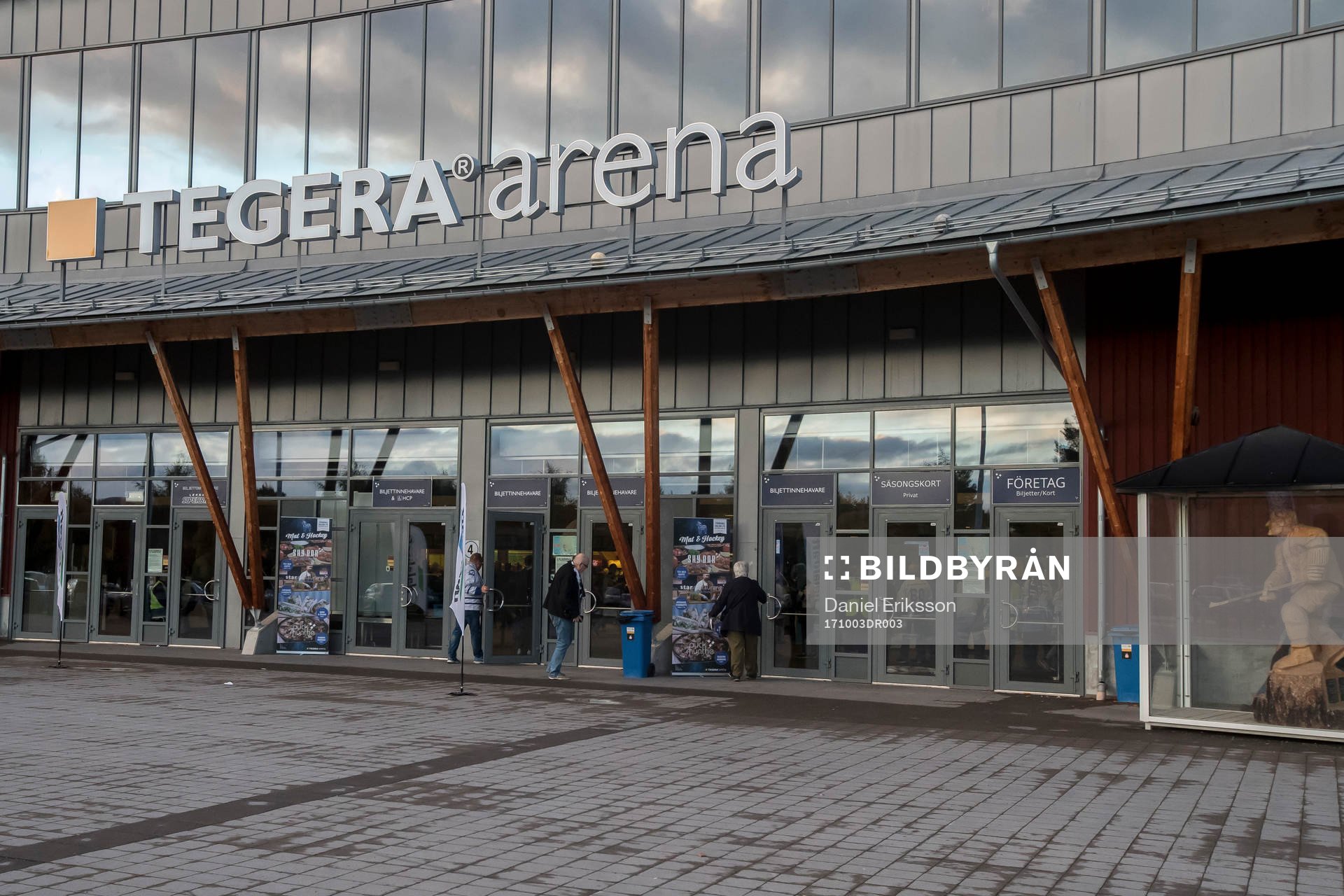 Tegera Arena exteriör i ishockeymatchen i