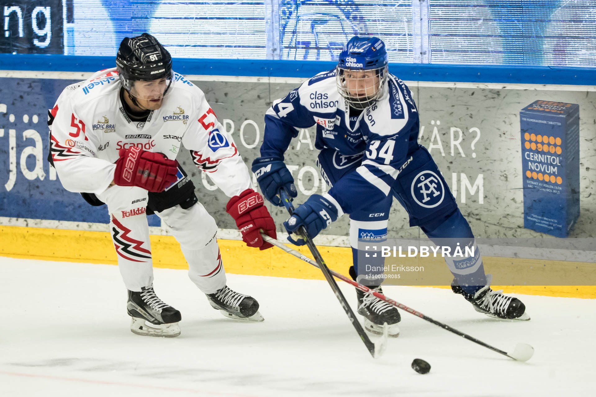Vita Hästens August Gunnarsson och Leksands Olle Alsing i