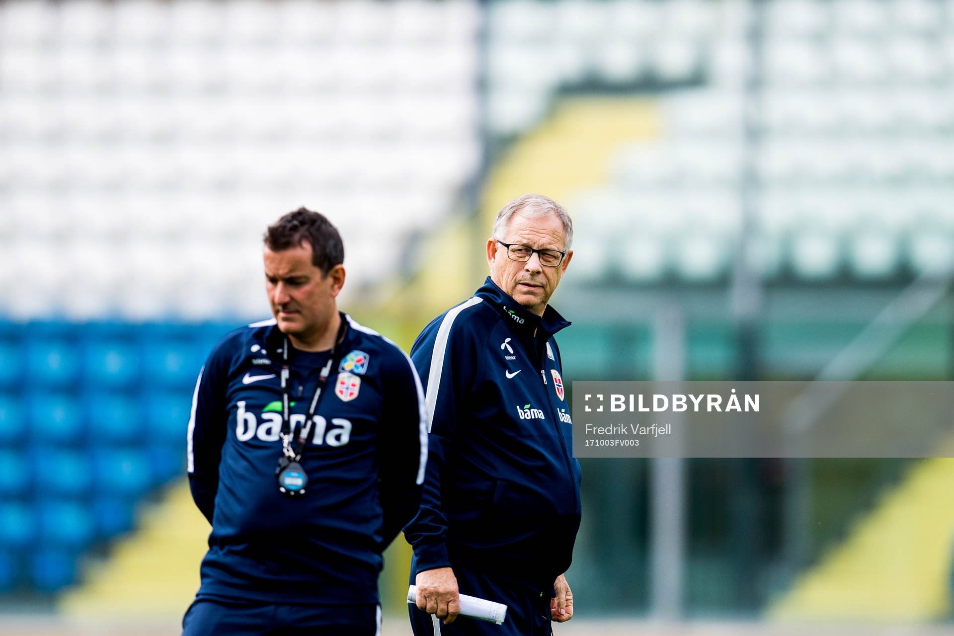 Per Joar Hansen, assistant coach, and Lars Lagerbäck, head