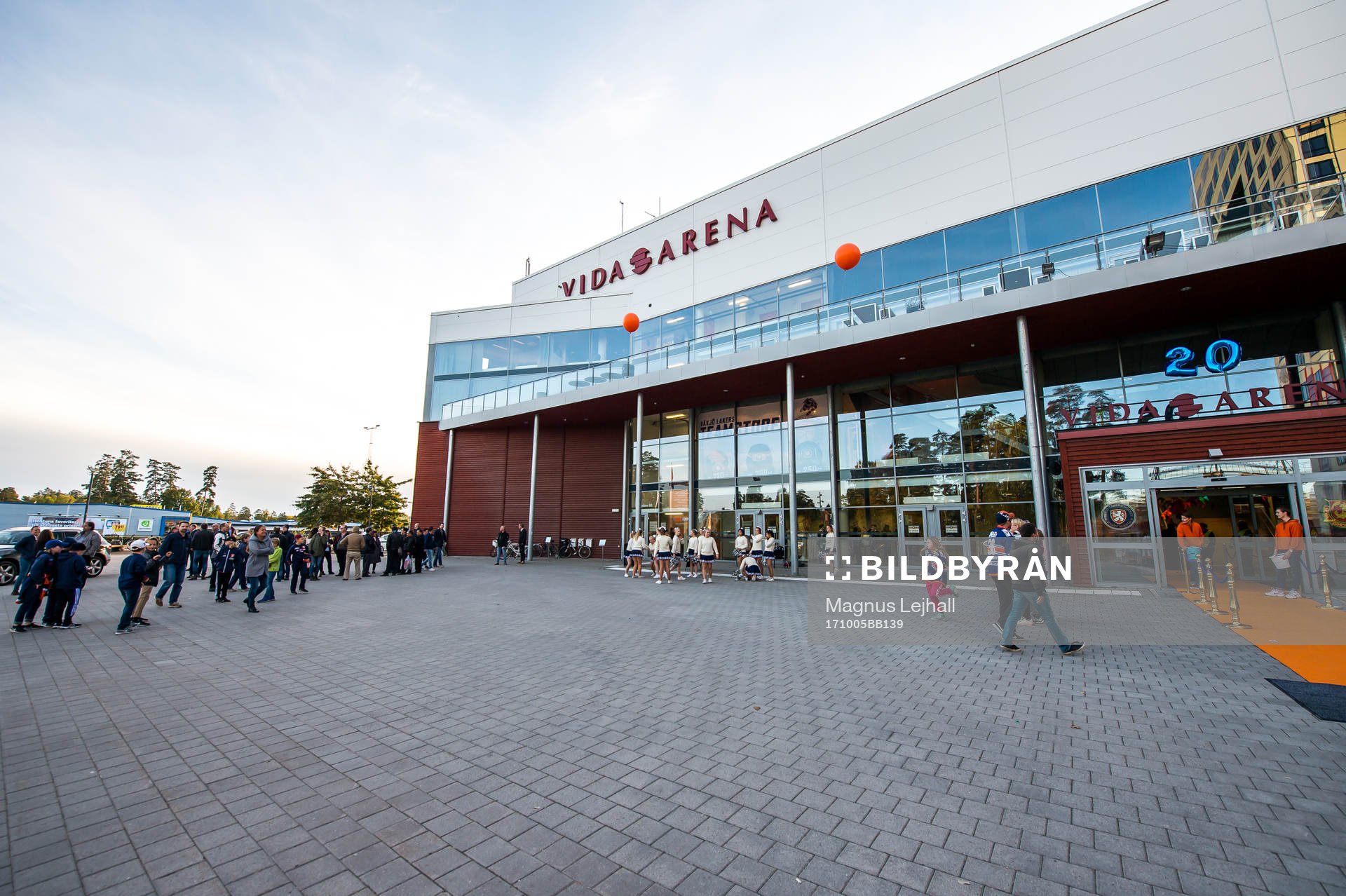 Vida Arena utvändigt innan ishockeymatchen i SHL mellan