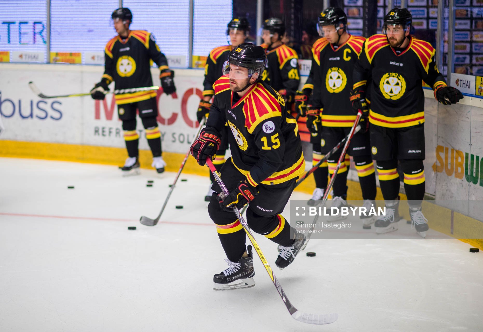 Brynäs Simon Bertilsson före ishockeymatchen i SHL mellan