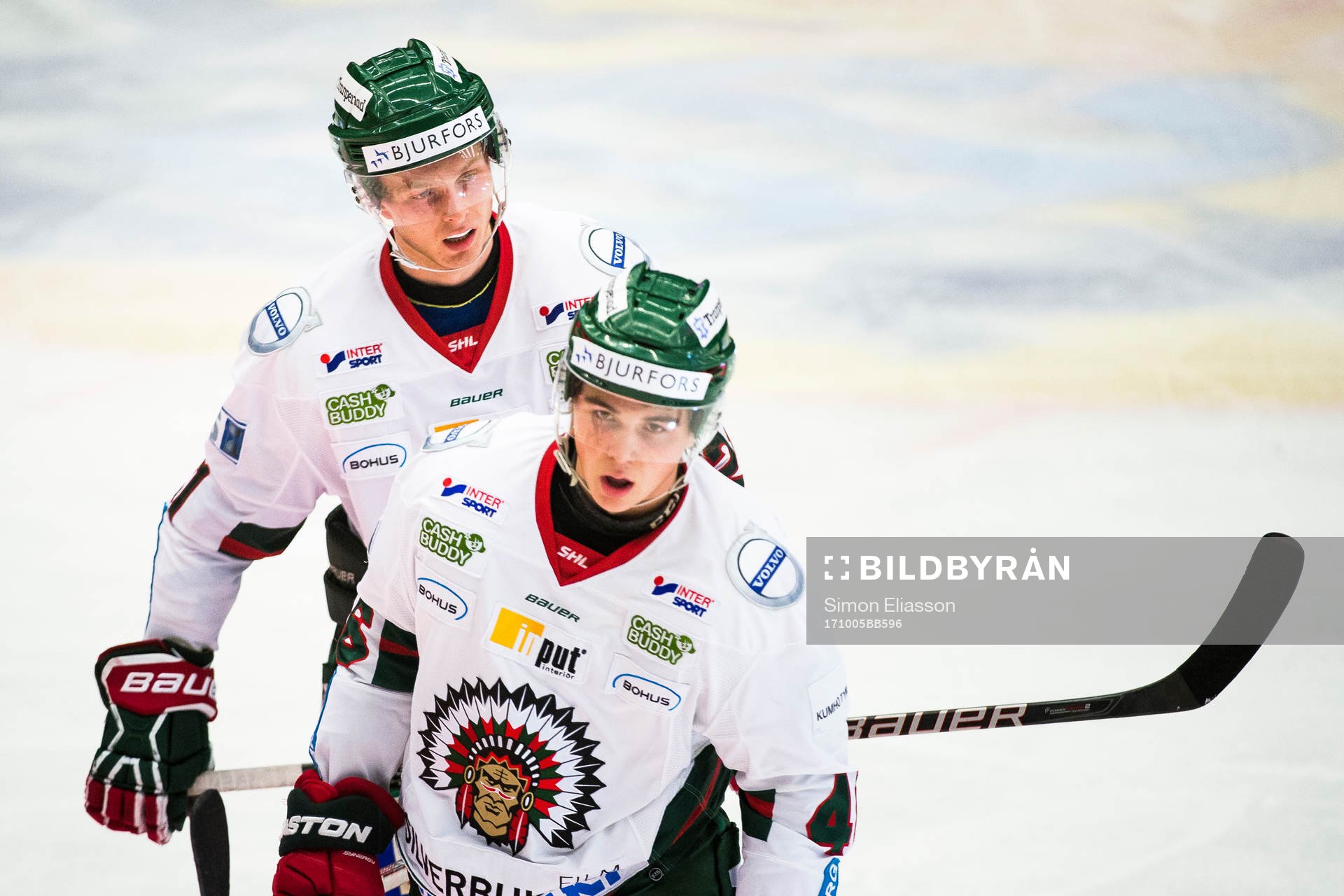 Frölundas Ryan Lasch och Oliwer Fjällström deppar