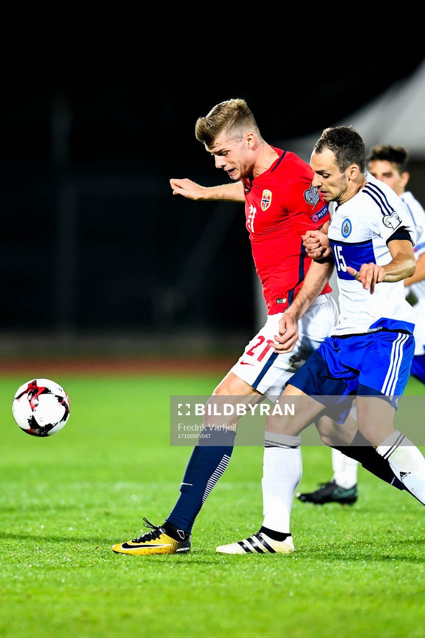 Alexander Sørloth of Norway and Cristian Brolli of San