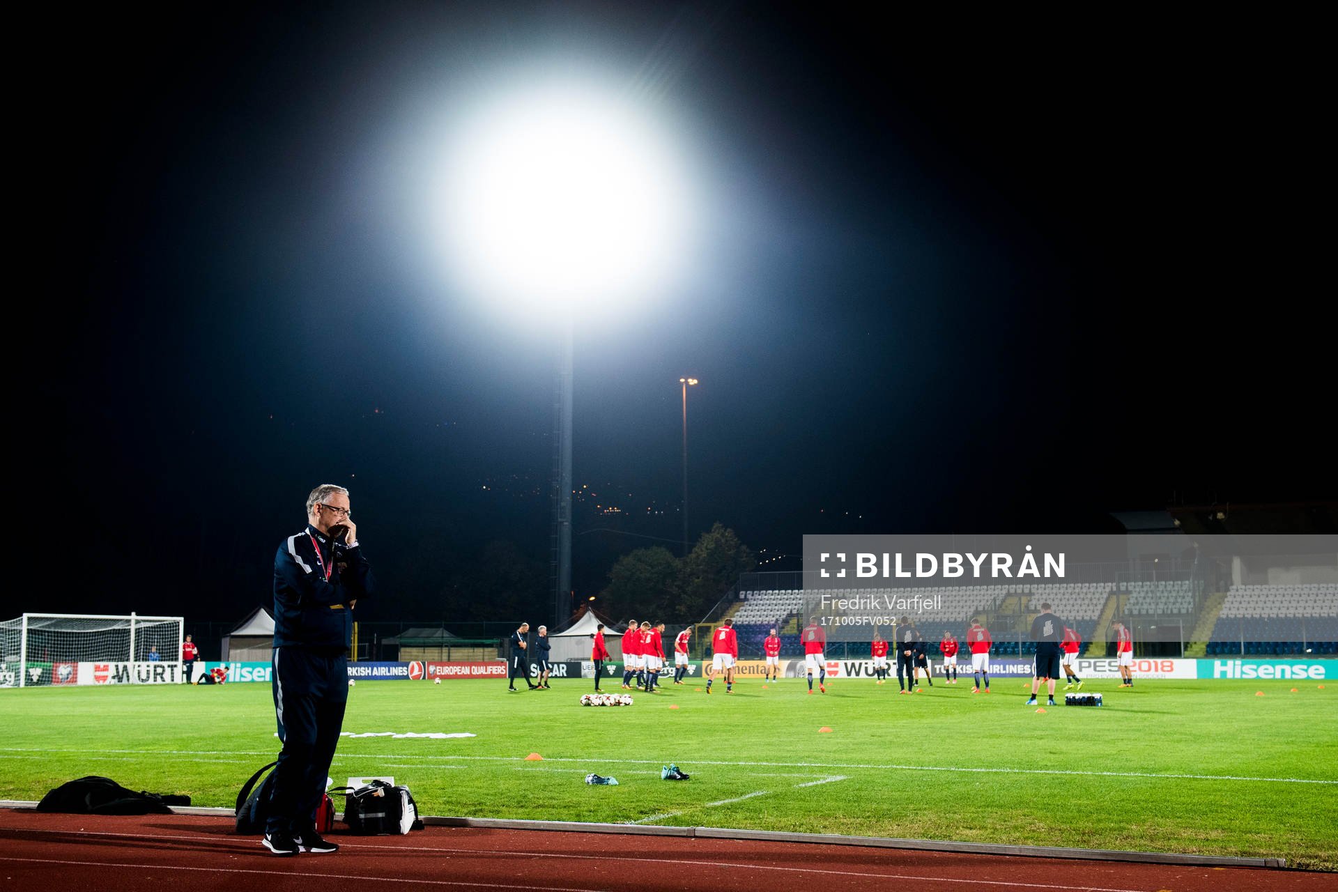 Lars Lagerbäck, head coach of Norway, watches the warm up