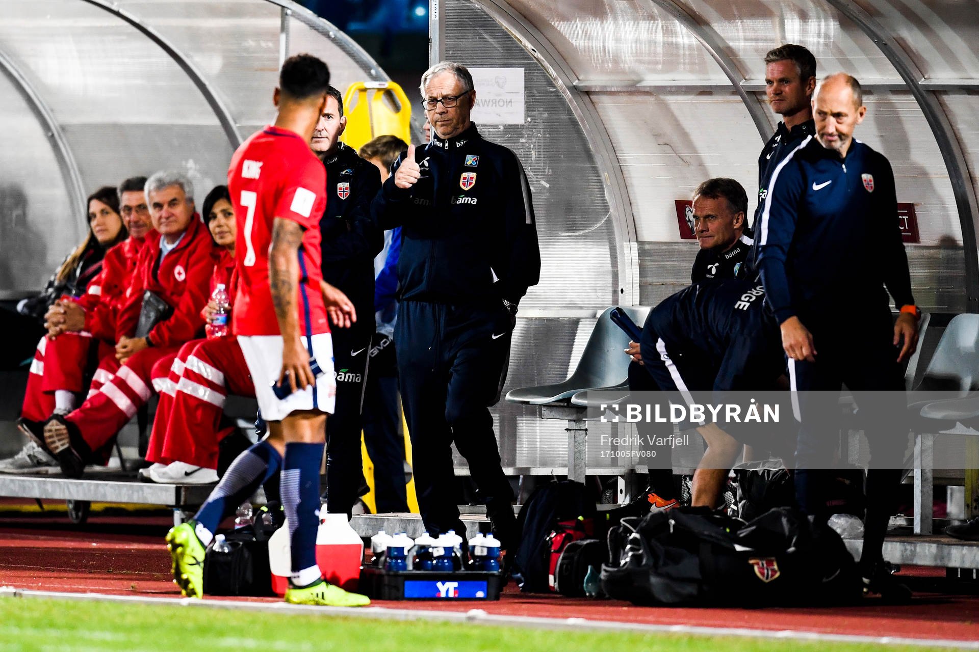 Lars Lagerbäck, head coach of Norway, gives thumbs up to