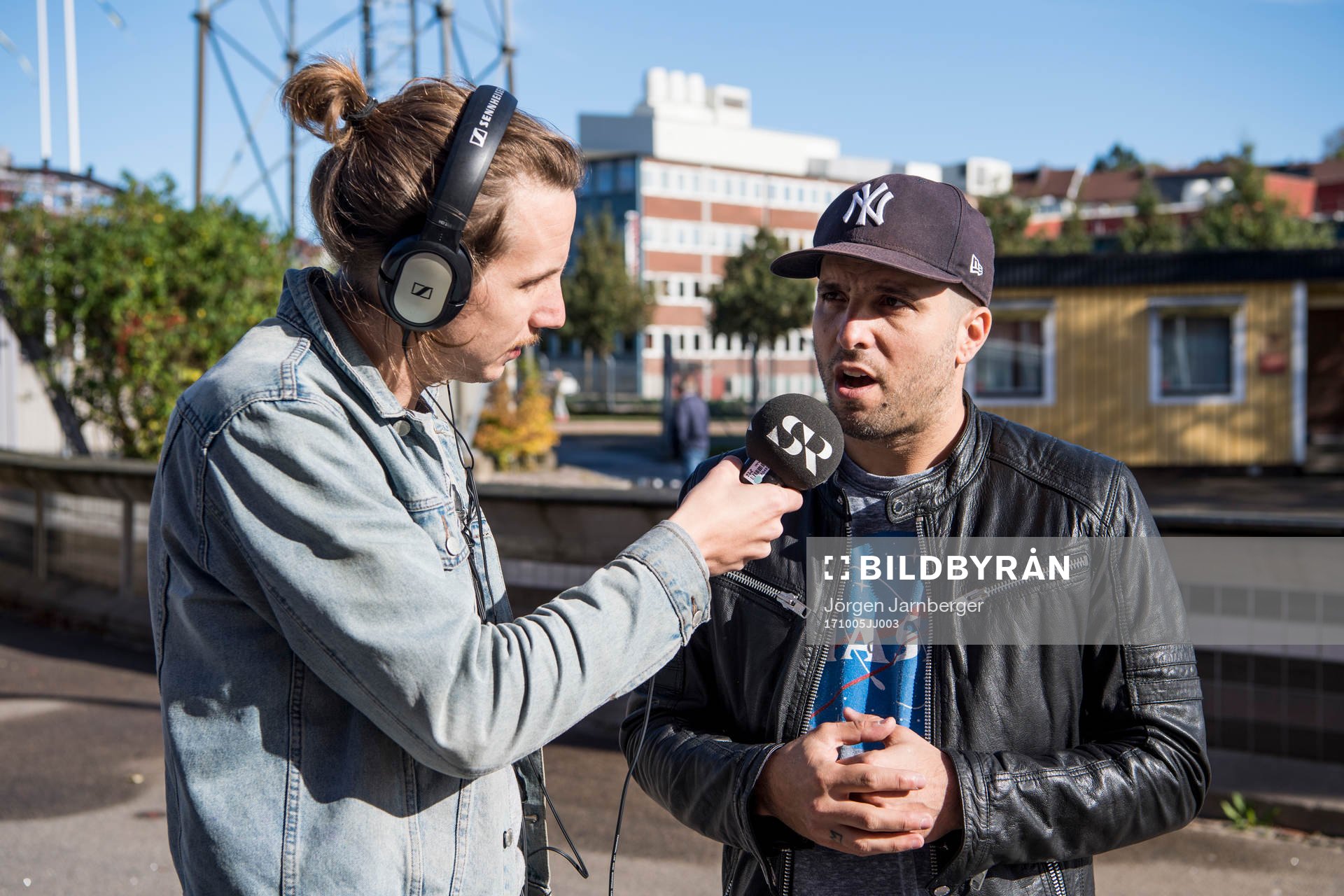 Konstnären Shai Dahan