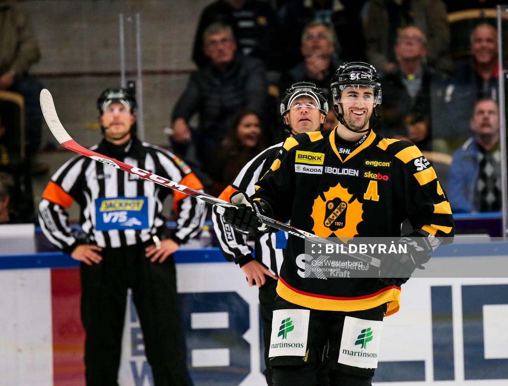 Skellefteås Bud Holloway jublar