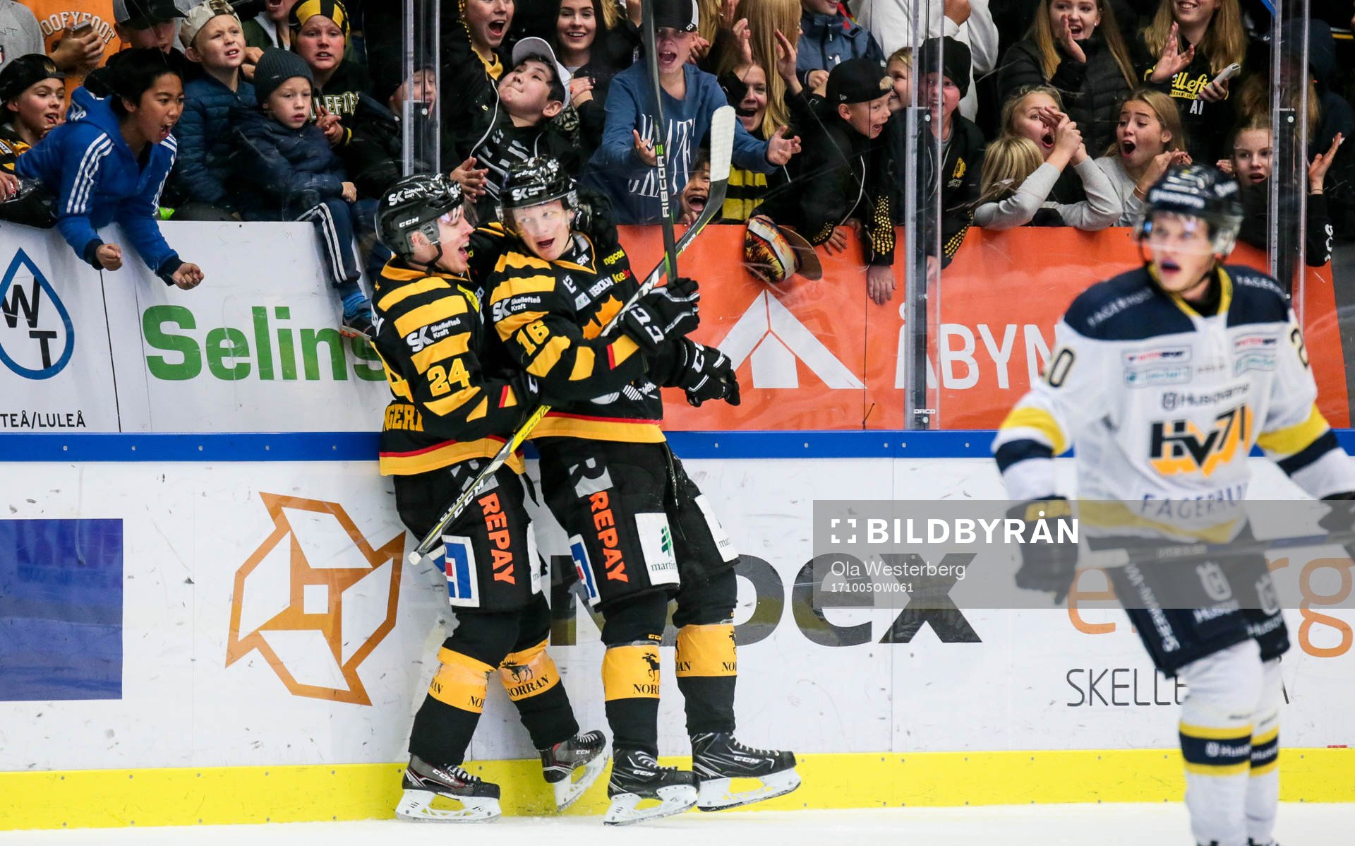 Skellefteås Linus Lindström jublar