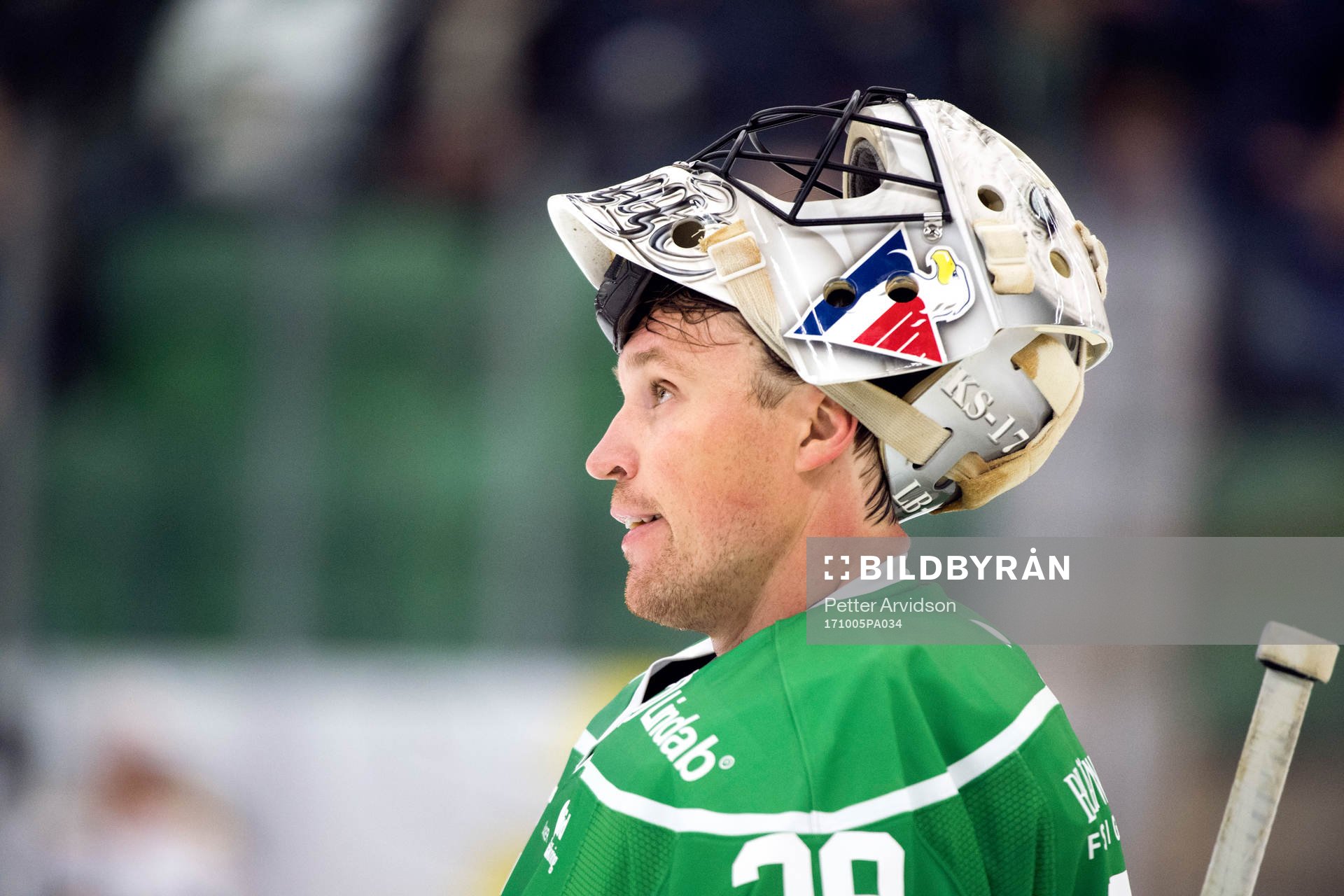 Rögles målvakt Justin Pogge deppar