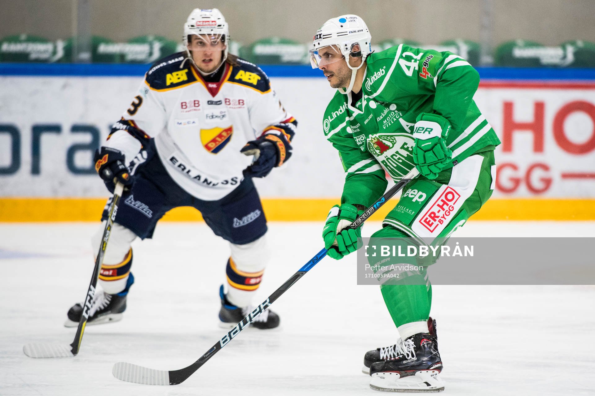 Rögles Daniel Widing och Djurgårdens William Lagesson