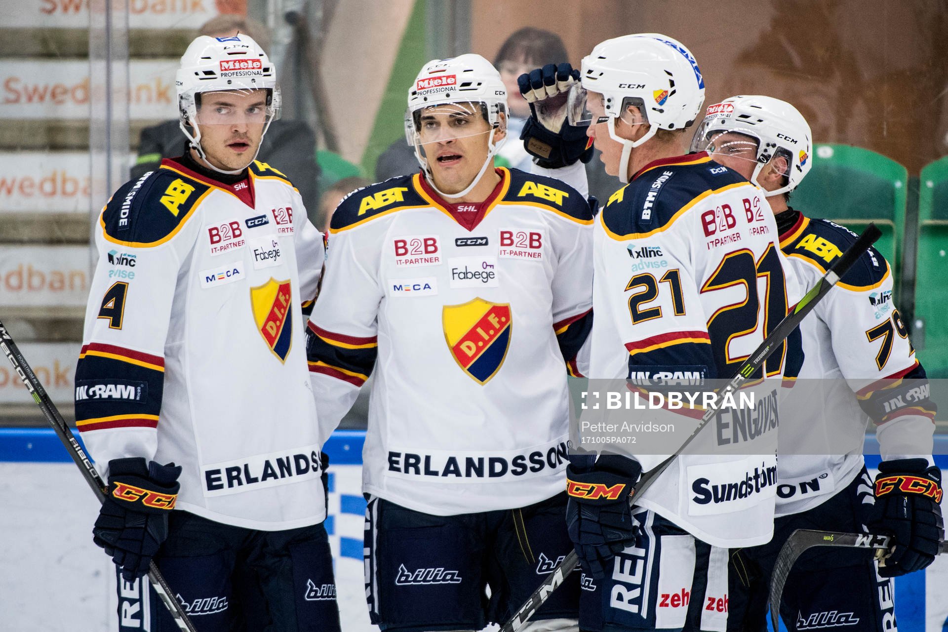 Djurgårdens Rene Bourque (m) jublar med lagkamrater