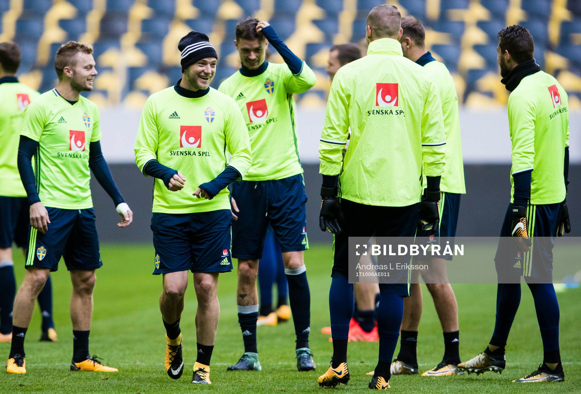 Sveriges Sebastian Larsson och John Guidetti