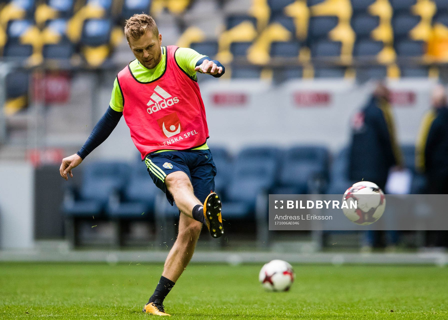 Sveriges Sebastian Larsson