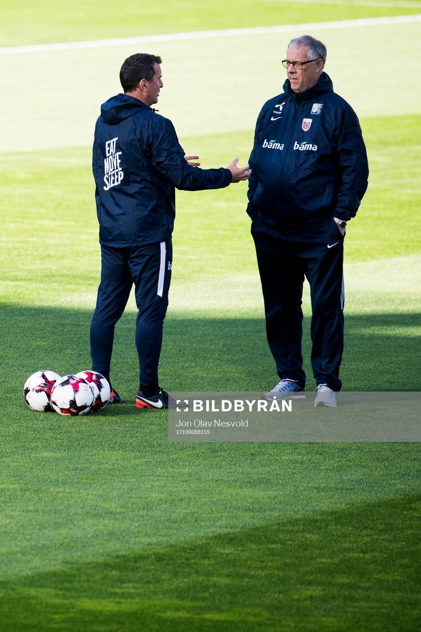 Per Joar Hansen, assistant coach, and Lars Lagerbäck, head