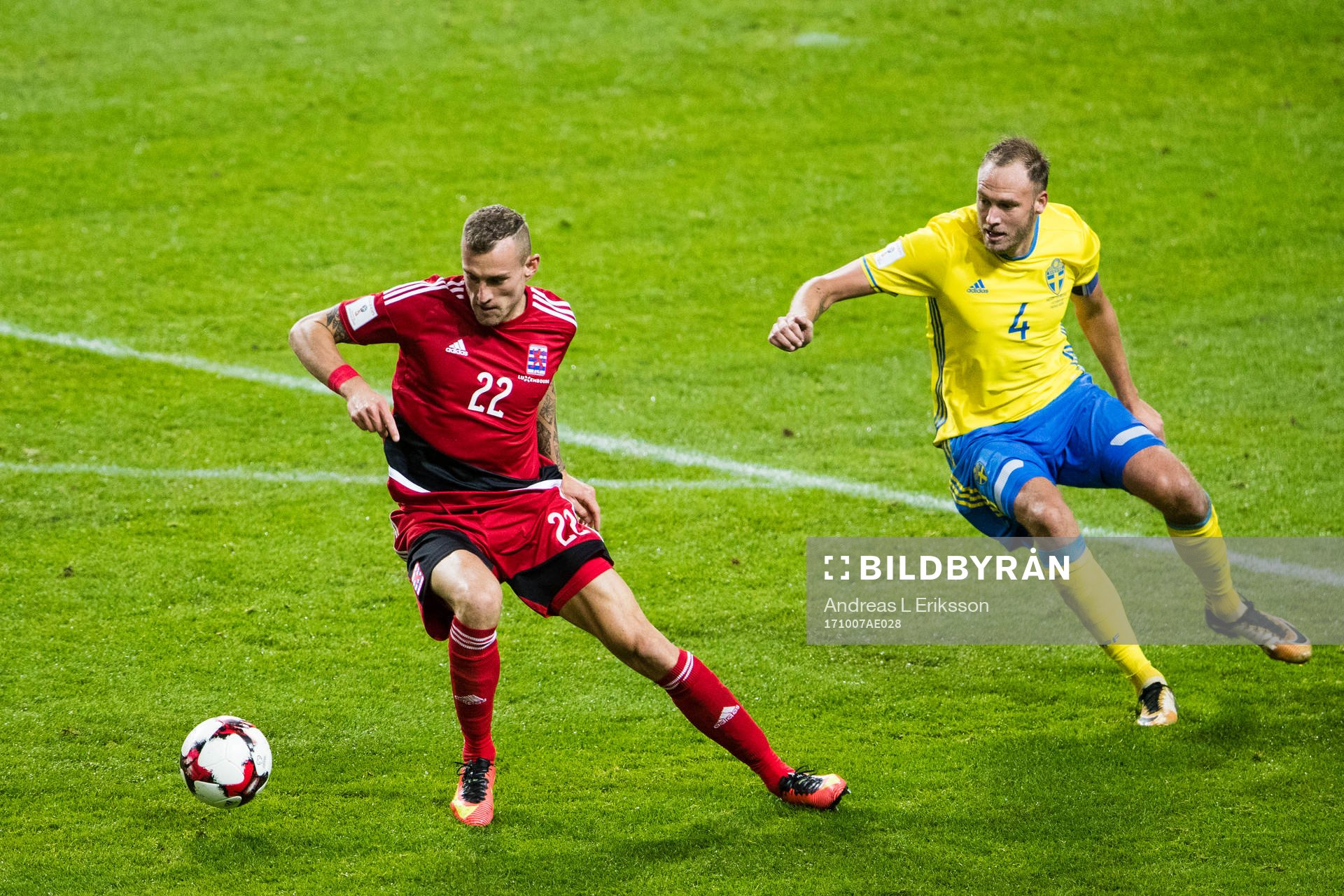 Sveriges Ken Sema och Sveriges Andreas Granqvist