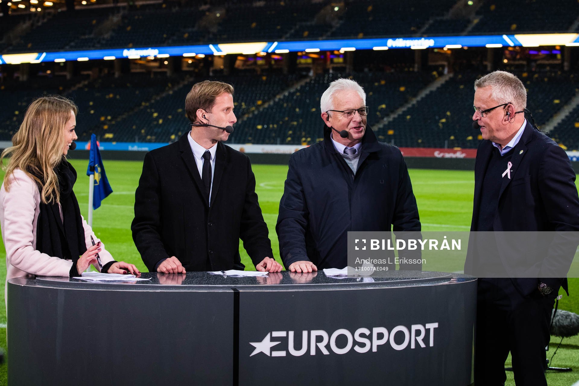 Karin Frick, Simon Bank, Hans Backe och Sveriges förbundskapten Janne Andersson i Eurosports studio efter VM-kvalmatchen i fotboll mellan Sverige och Luxemburg den 7 oktober 2017 i Stockholm.