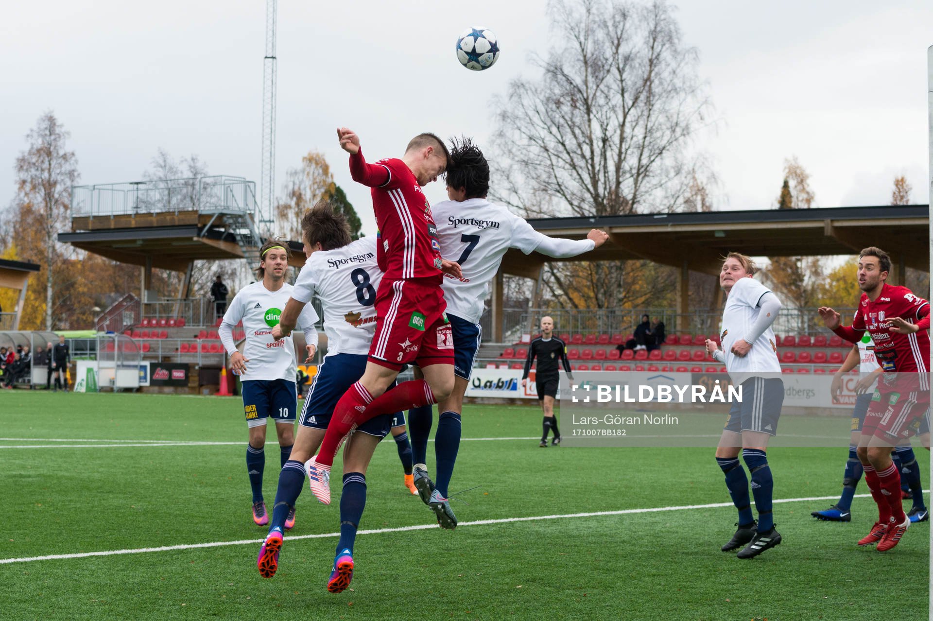 Piteås Fredrik Lundgren nickar