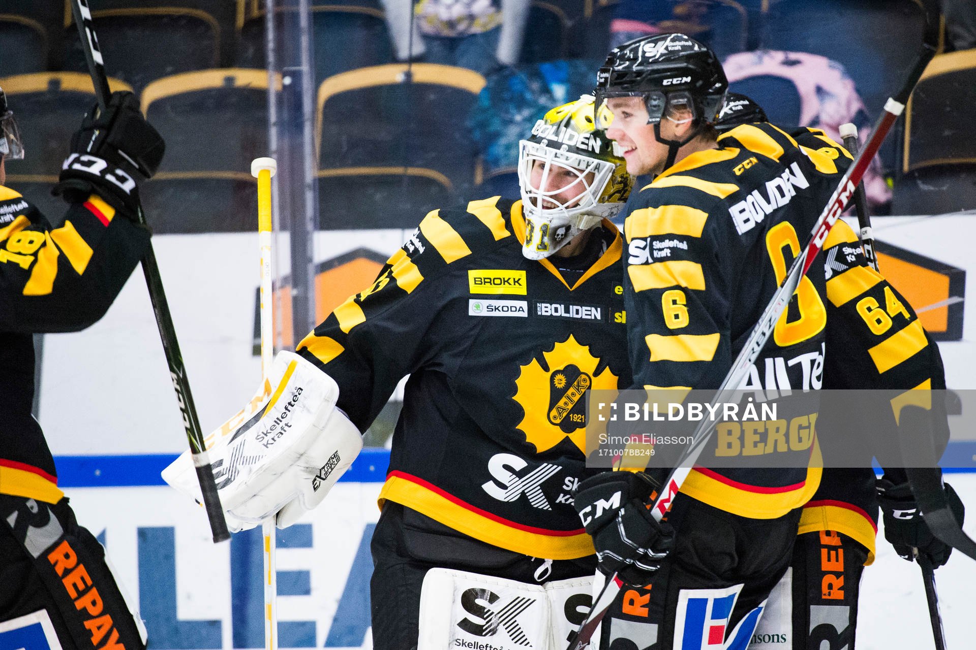 Skellefteås målvakt Joni Ortio, Filip Berglund och
