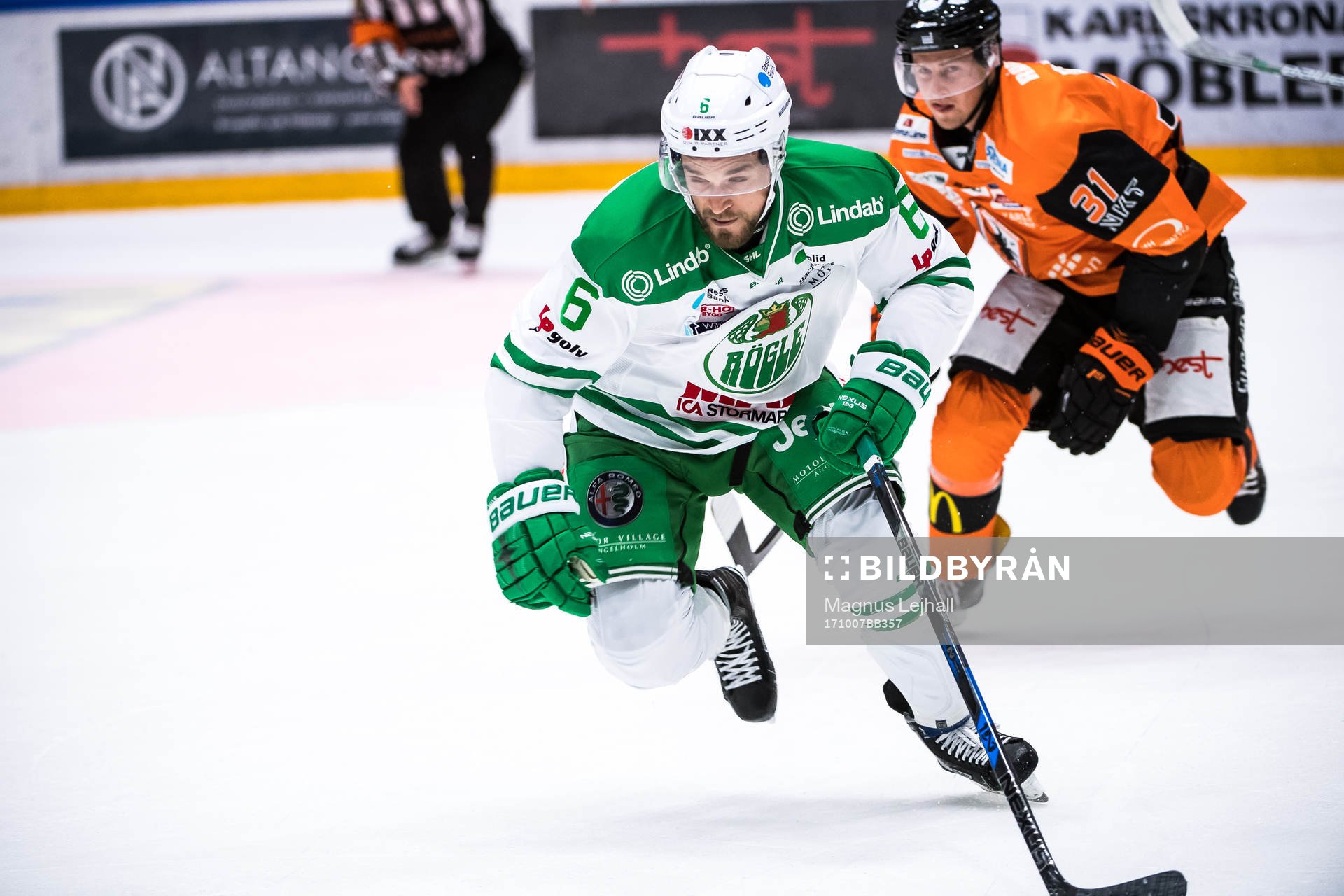 Rögles Craig Schira  och Karlskronas Marcus Paulsson