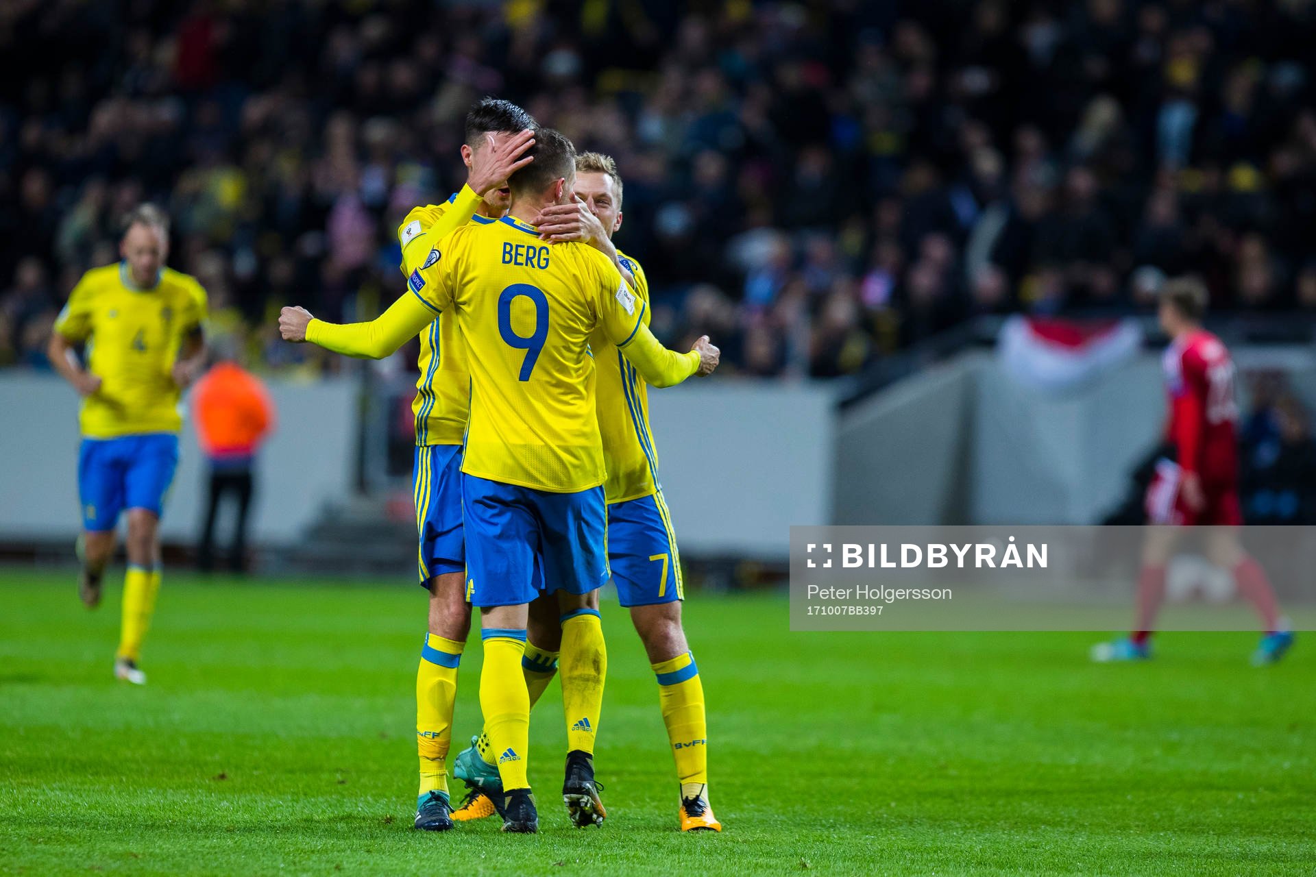 Sveriges Marcus Berg jublar