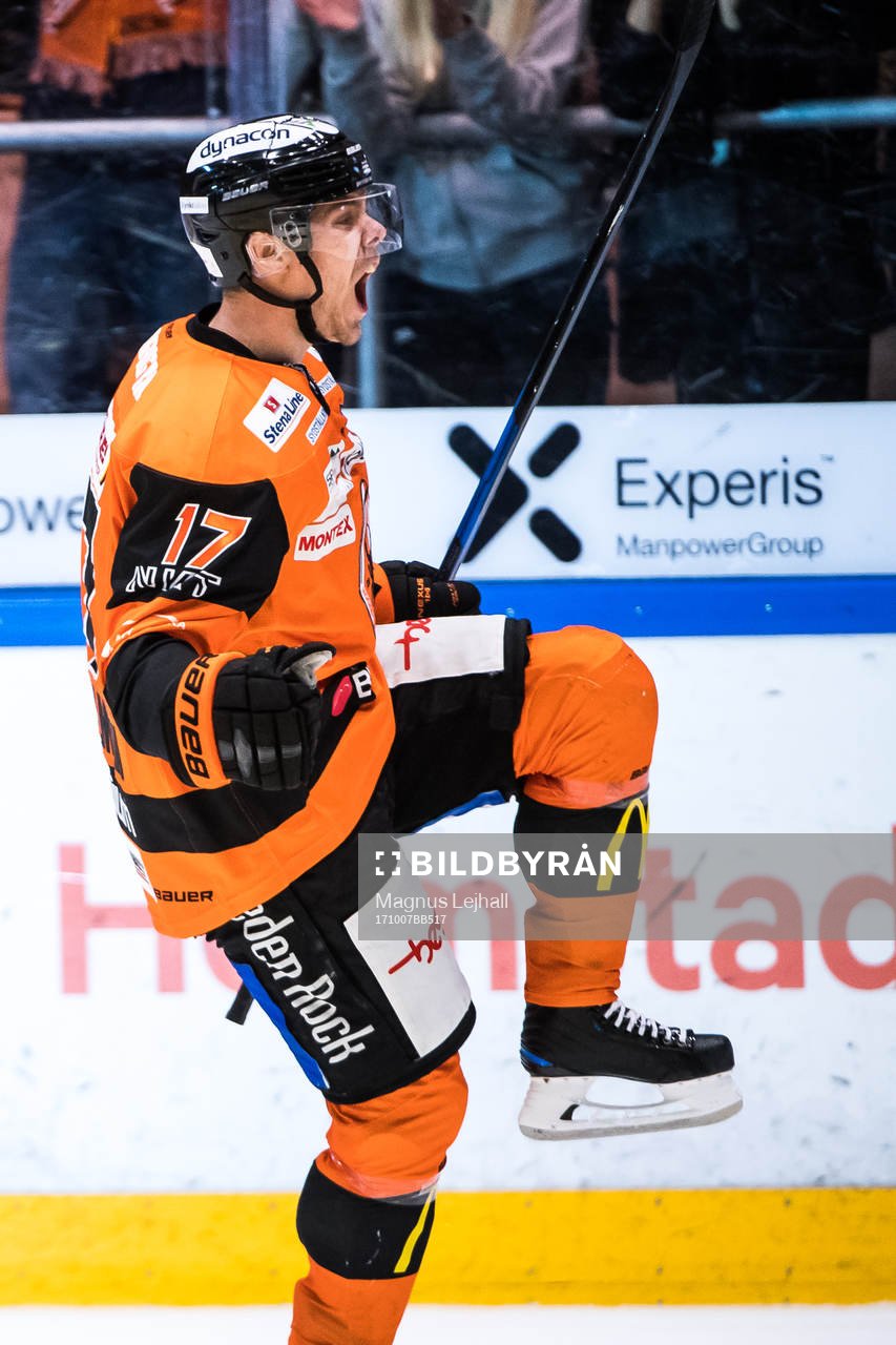 Karlskronas Joel Kellman  jublar