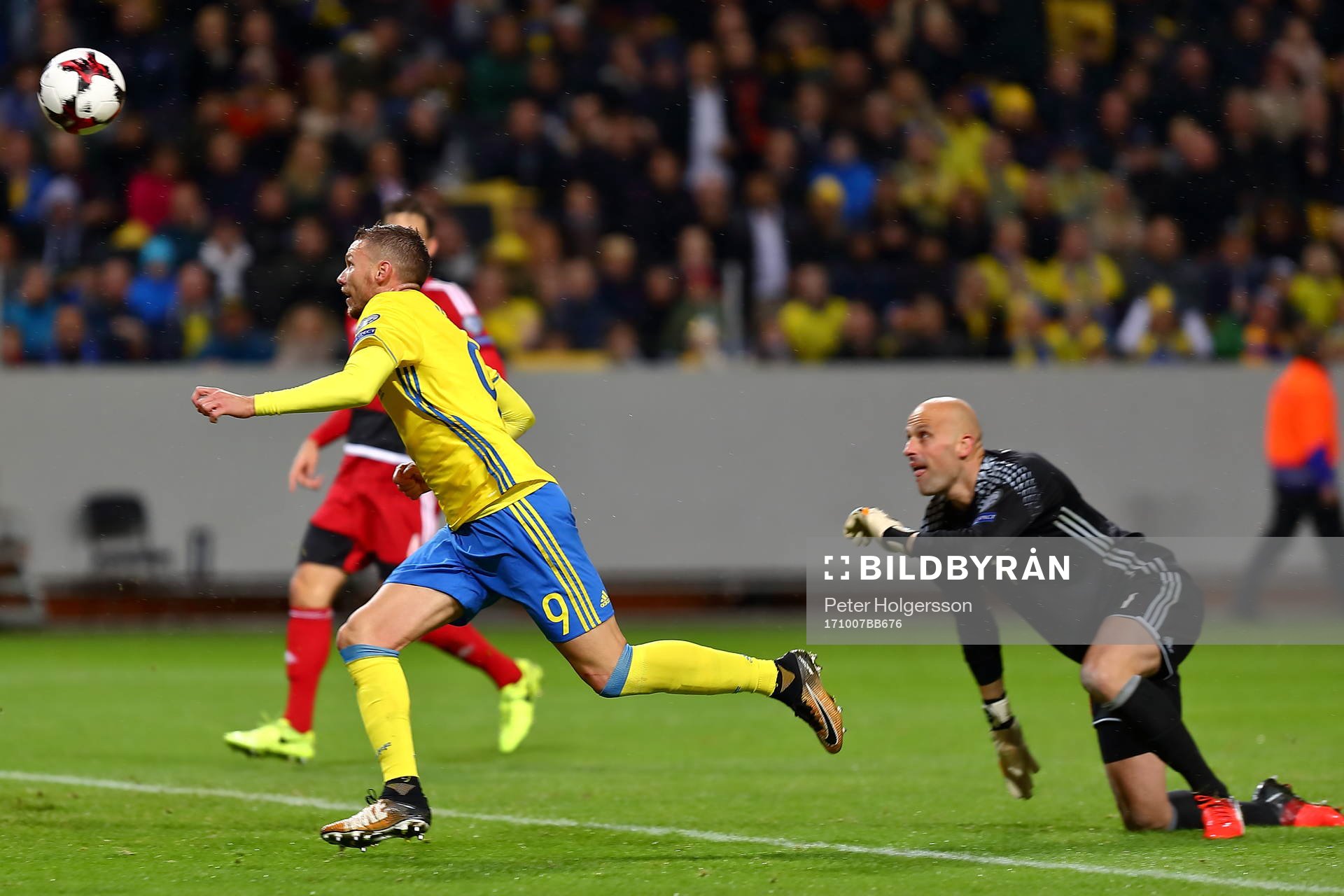 Mål 3-0 av Sveriges Marcus Berg