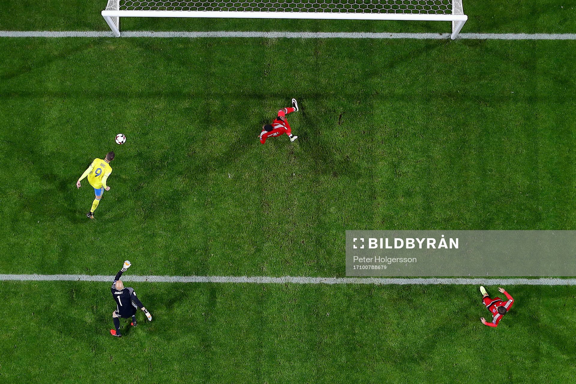 Mål 3-0 av Sveriges Marcus Berg