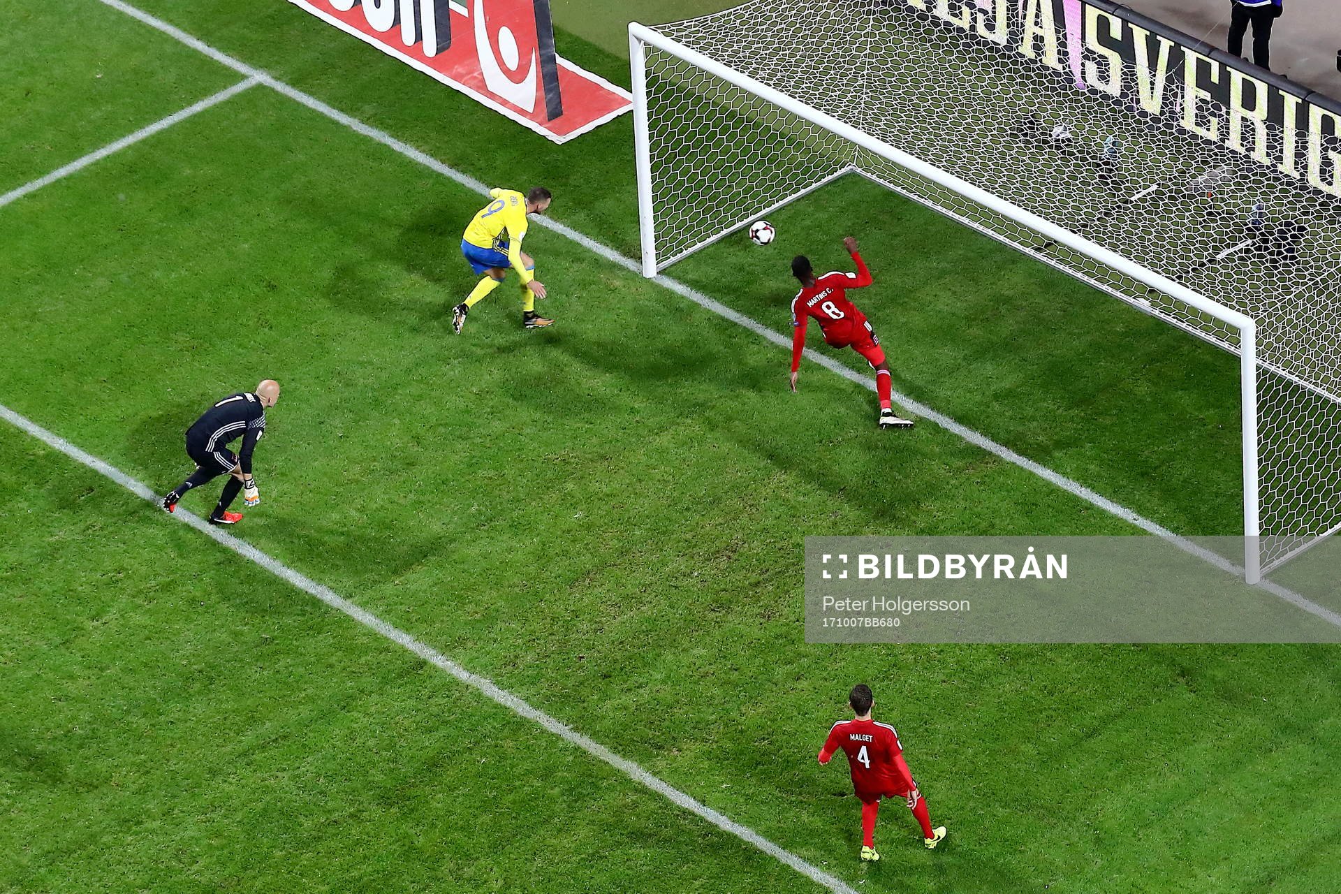 Mål 3-0 av Sveriges Marcus Berg
